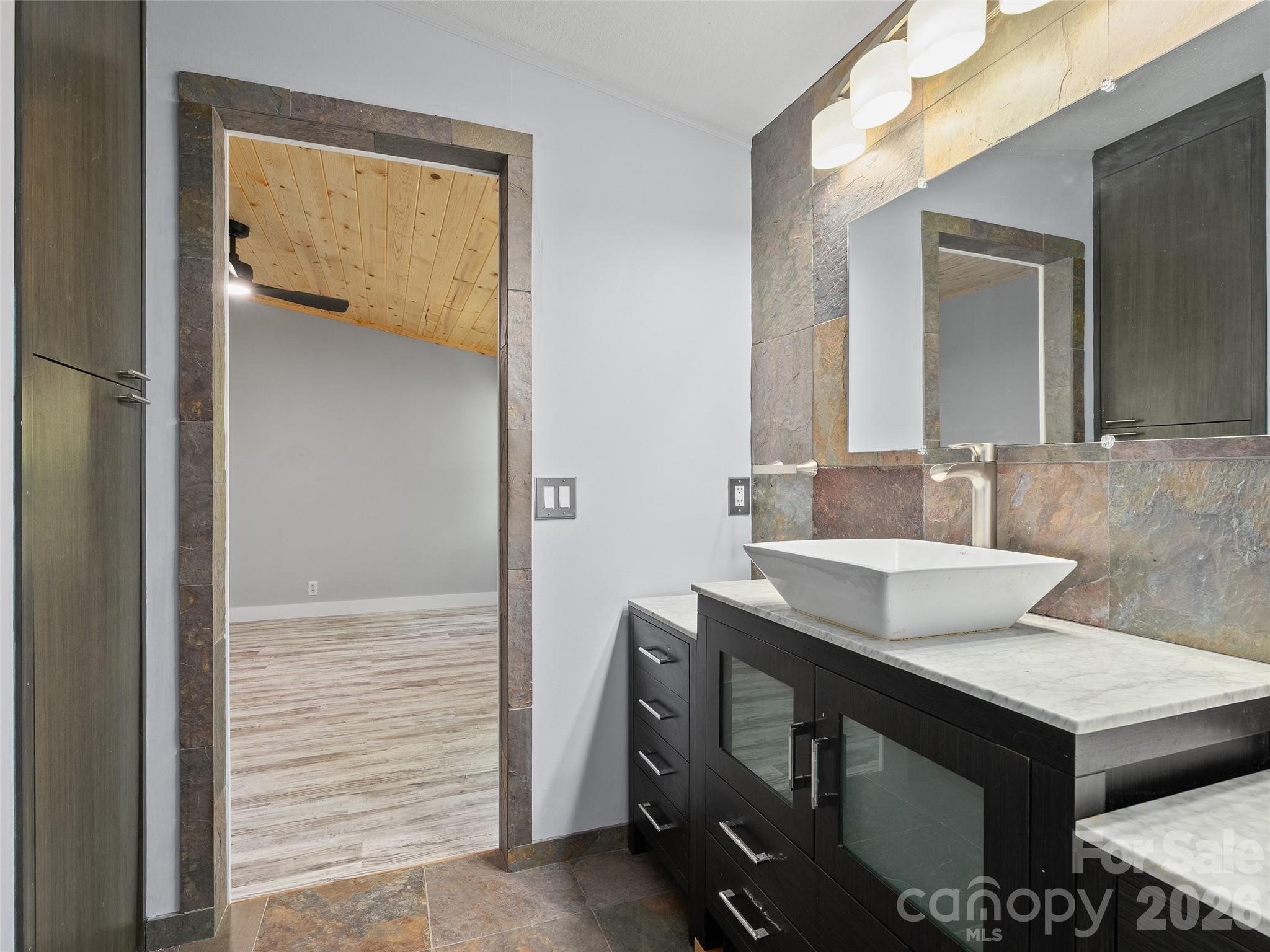 26 Lancelot Loop Property Photo 25