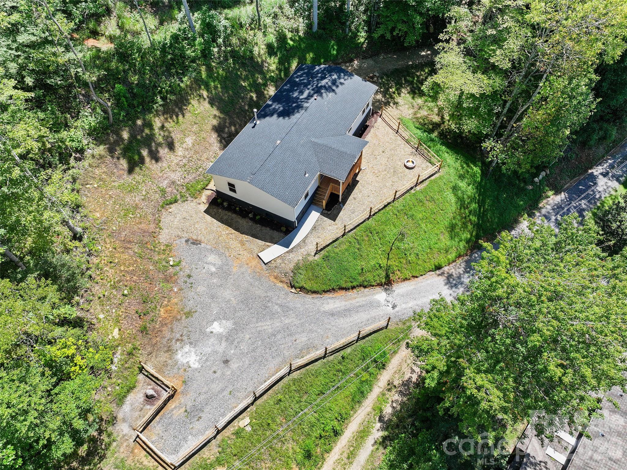26 Lancelot Loop Property Photo 33