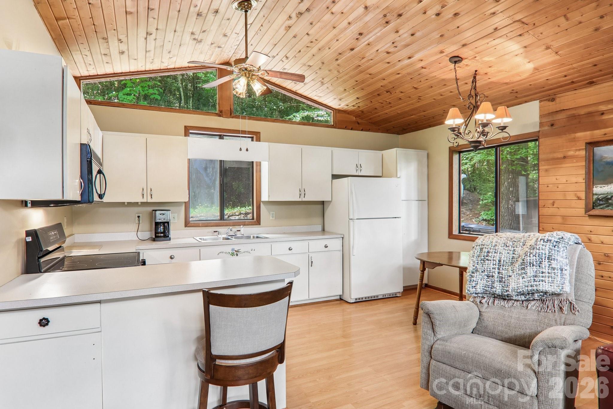 21 Wild Bird Lane Property Photo 14
