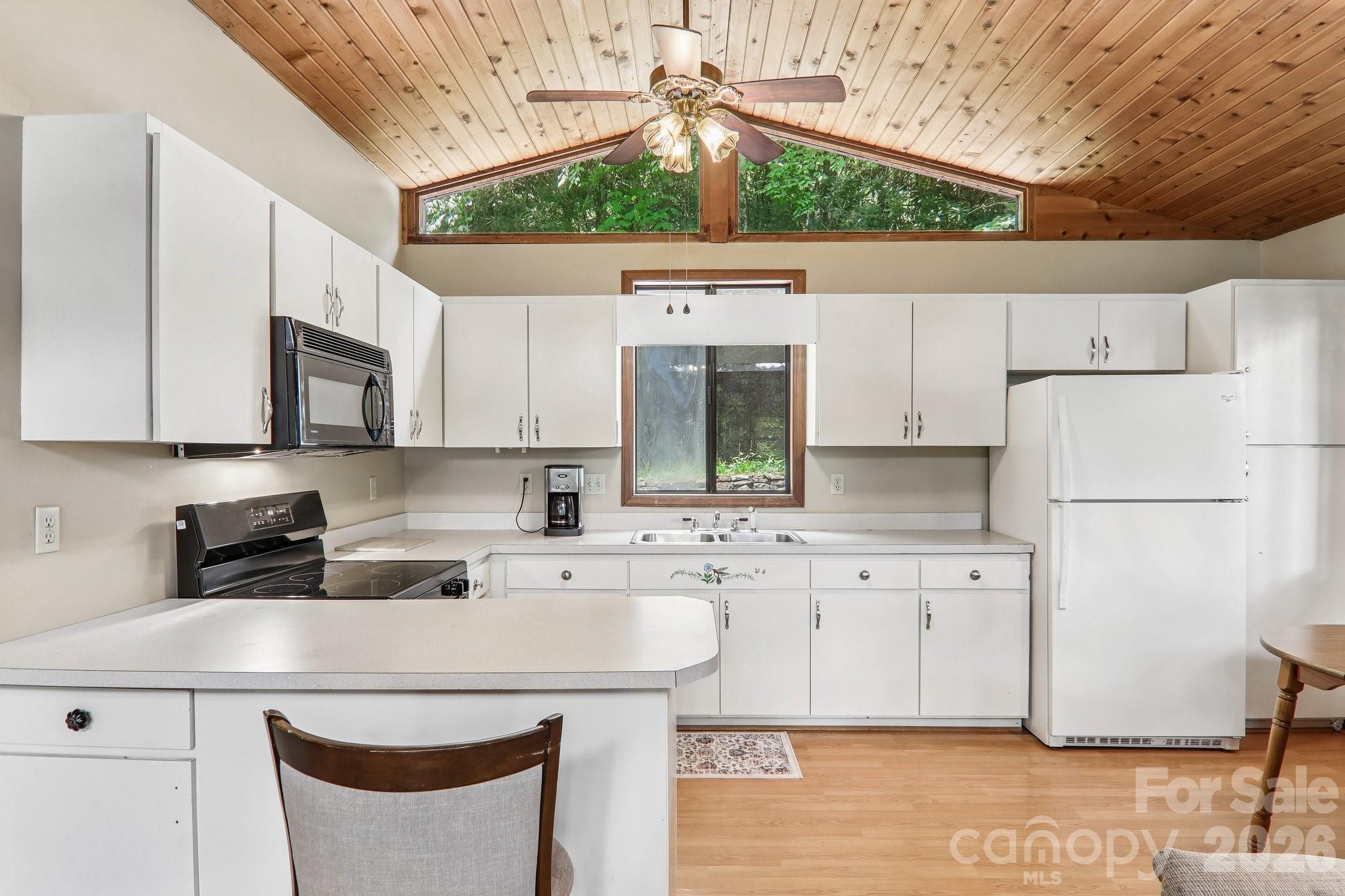 21 Wild Bird Lane Property Photo 15