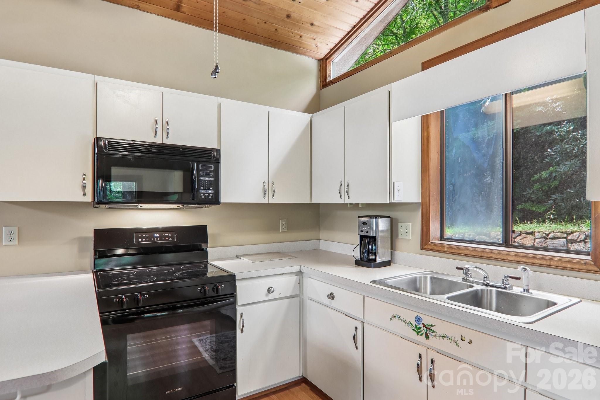 21 Wild Bird Lane Property Photo 18