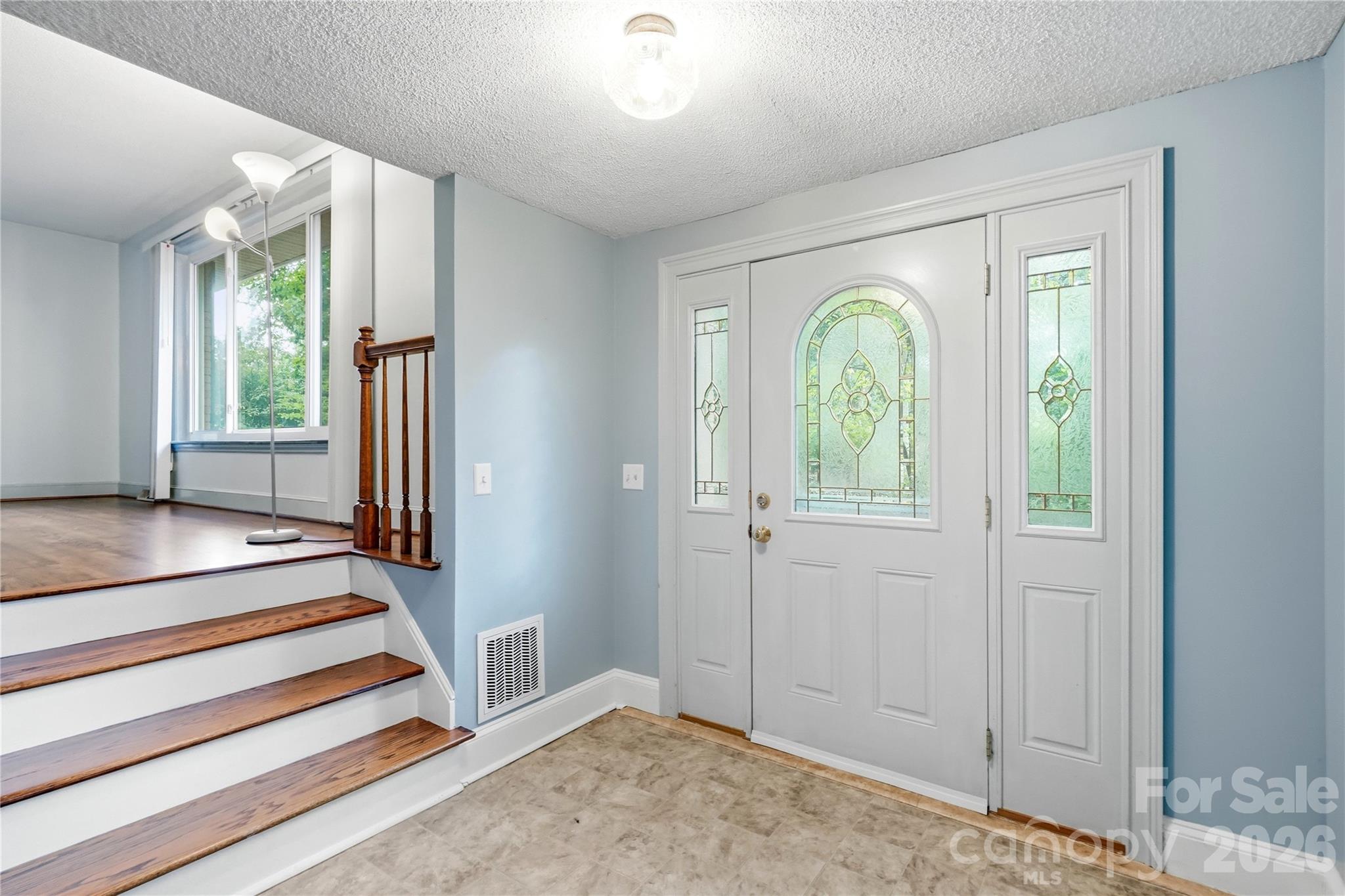 4819 Carousel Drive Property Photo 3