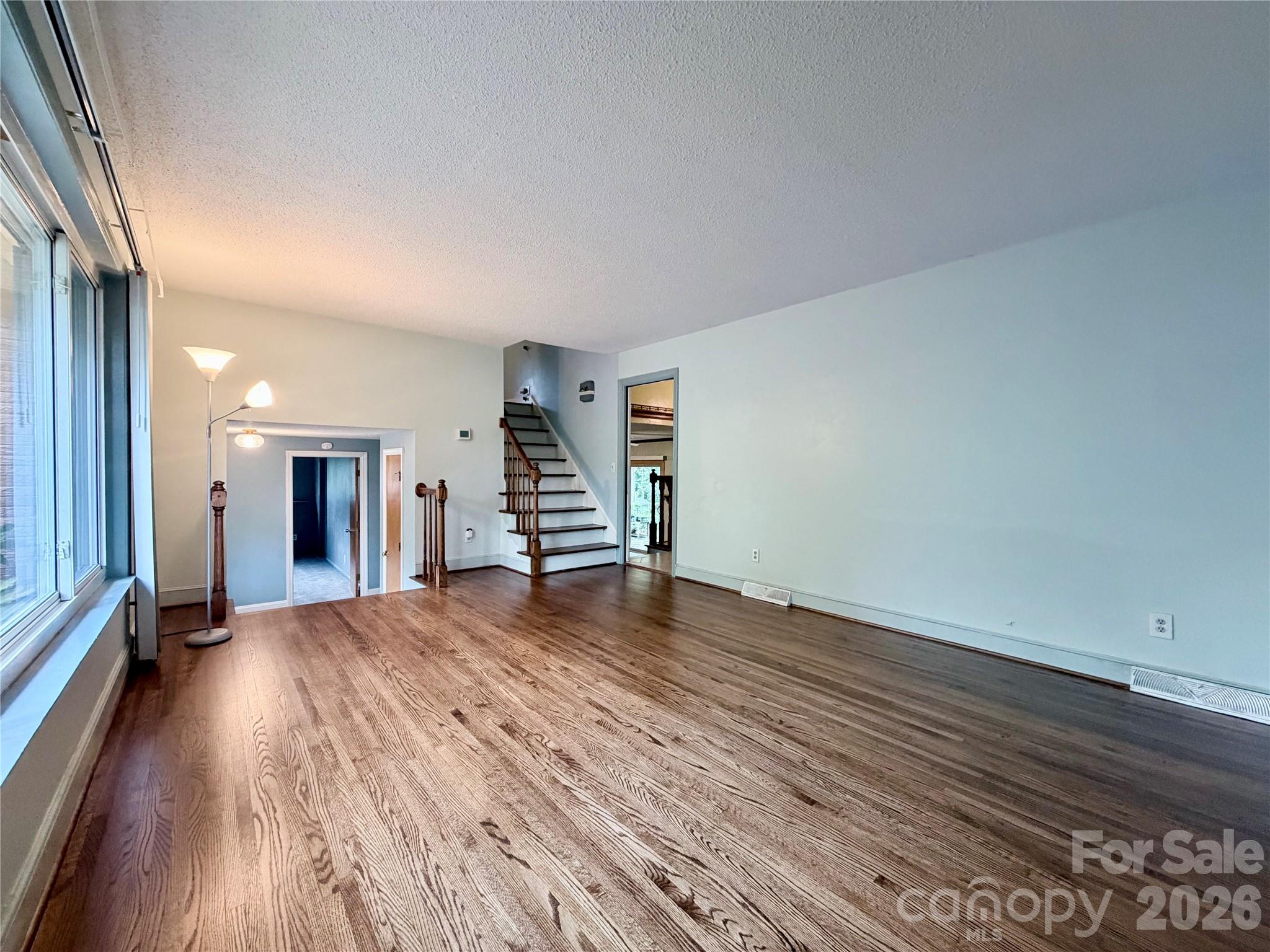 4819 Carousel Drive Property Photo 8