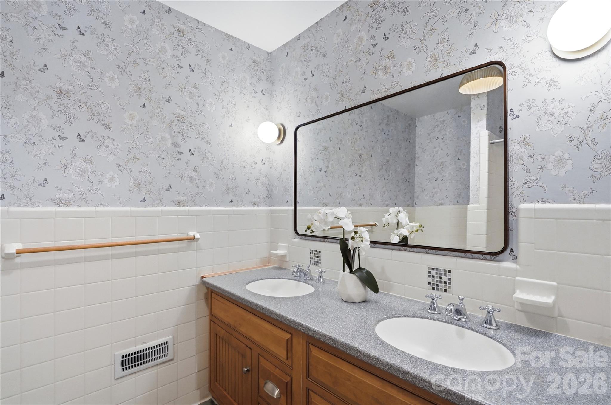4819 Carousel Drive Property Photo 24