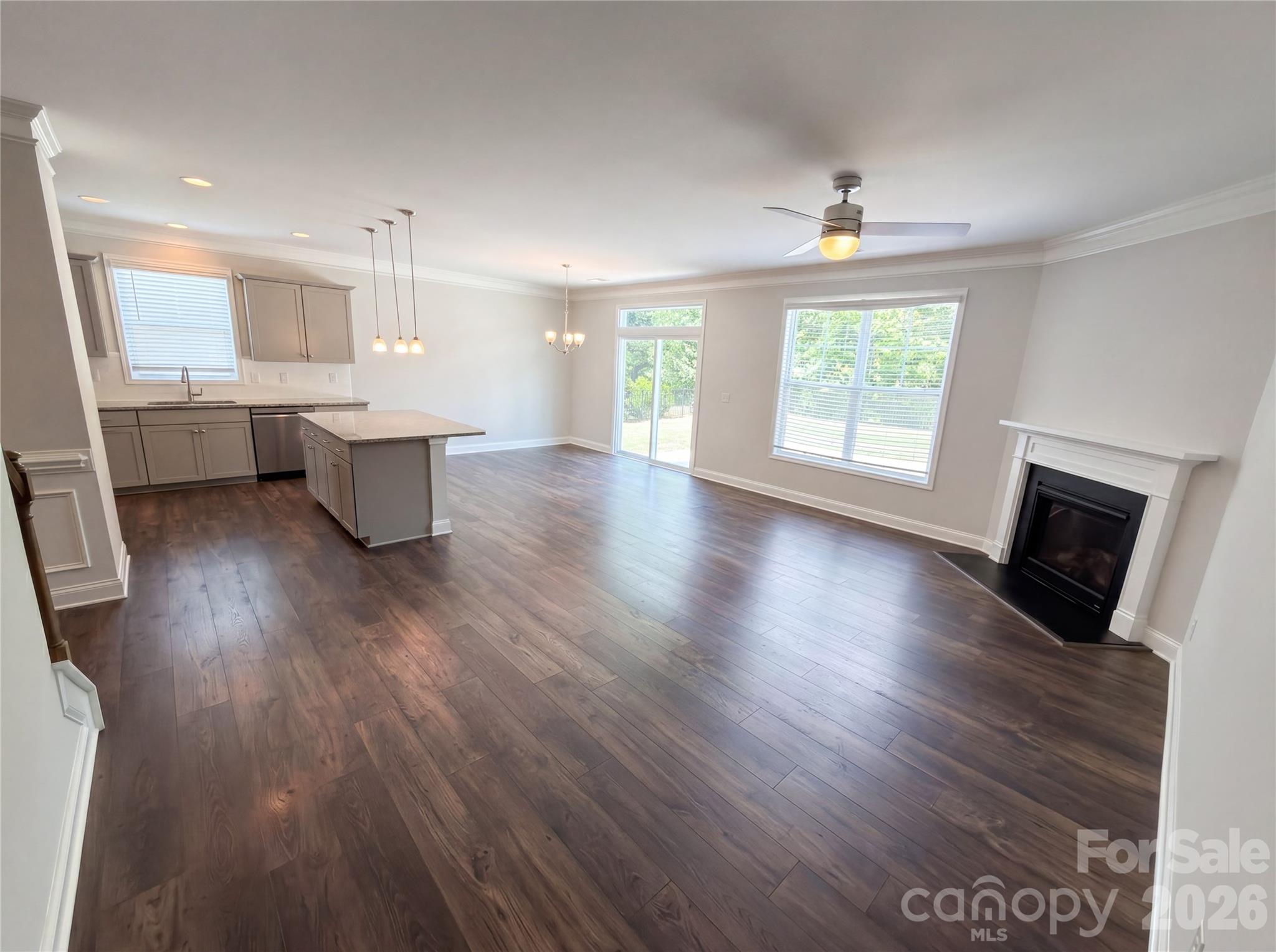 5013 Shadowbrook Road Property Photo 2