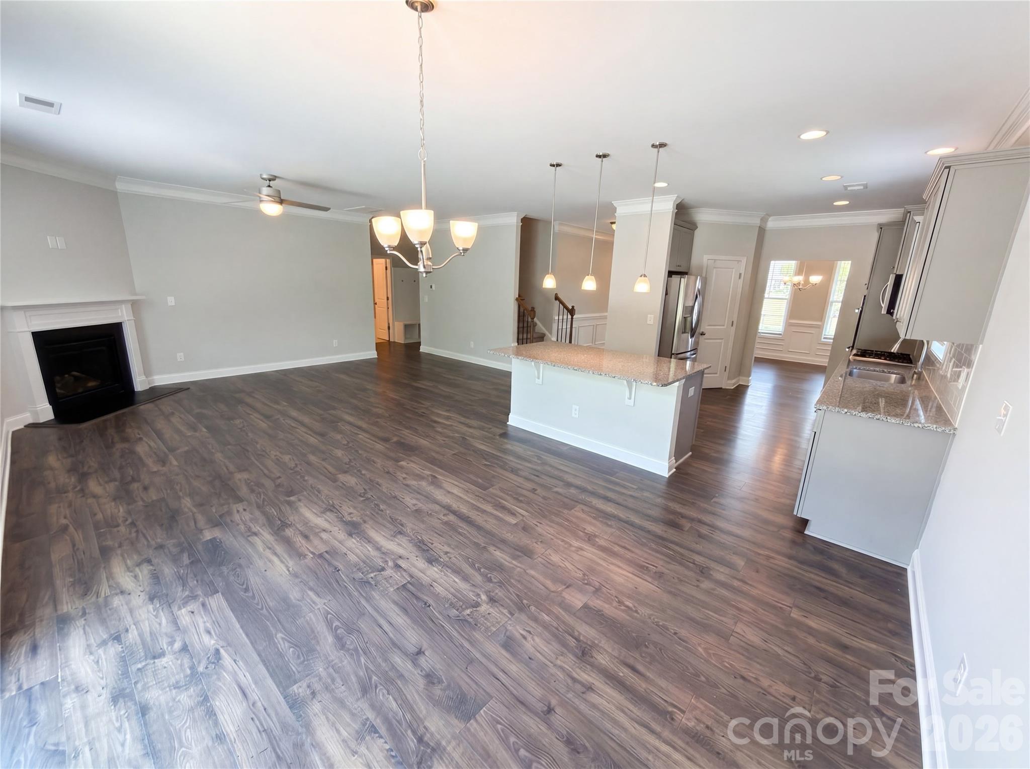 5013 Shadowbrook Road Property Photo 3