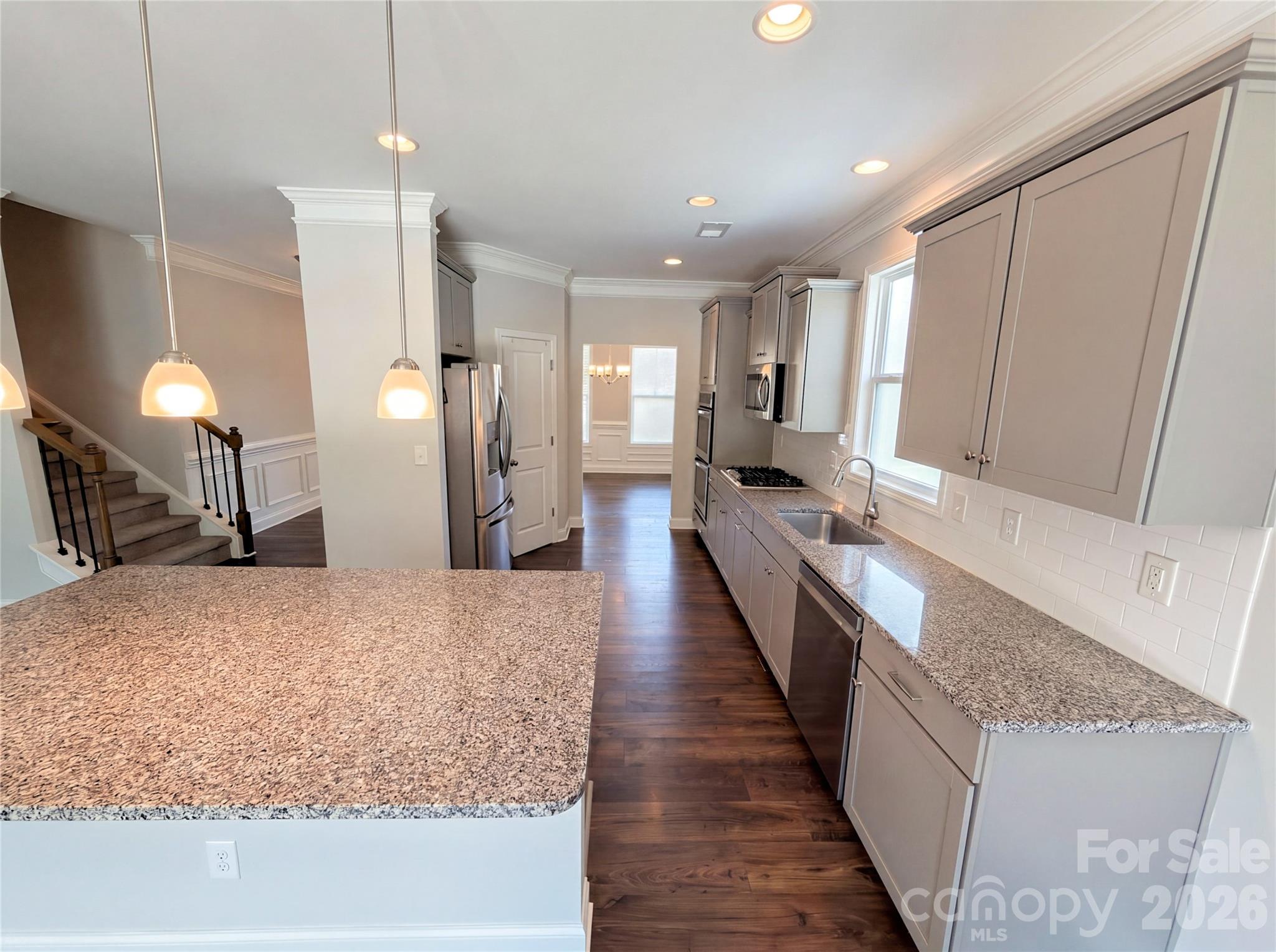 5013 Shadowbrook Road Property Photo 4