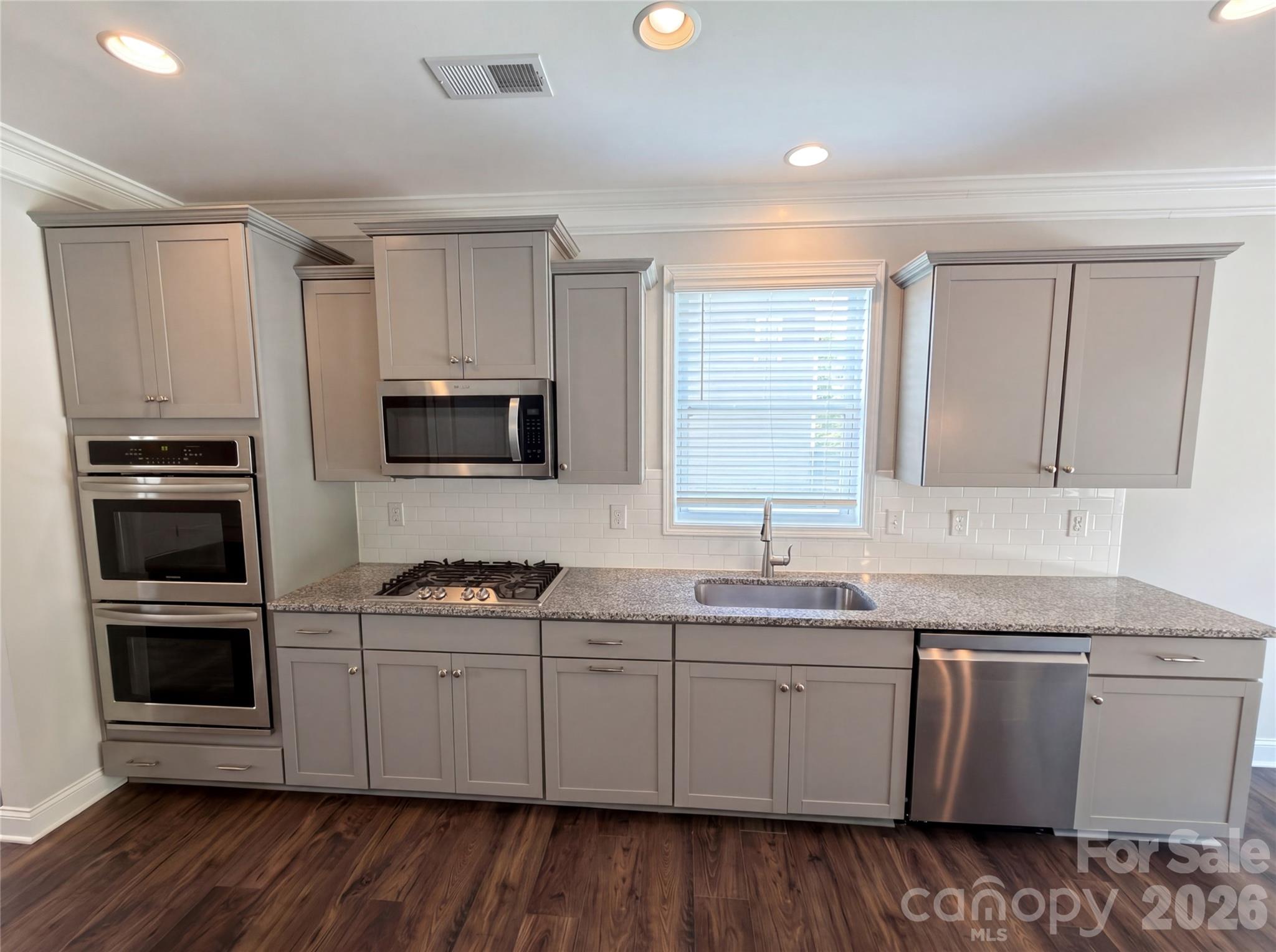 5013 Shadowbrook Road Property Photo 5