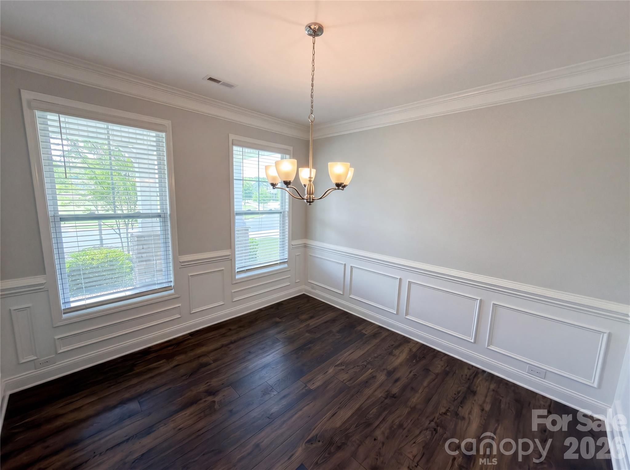 5013 Shadowbrook Road Property Photo 6