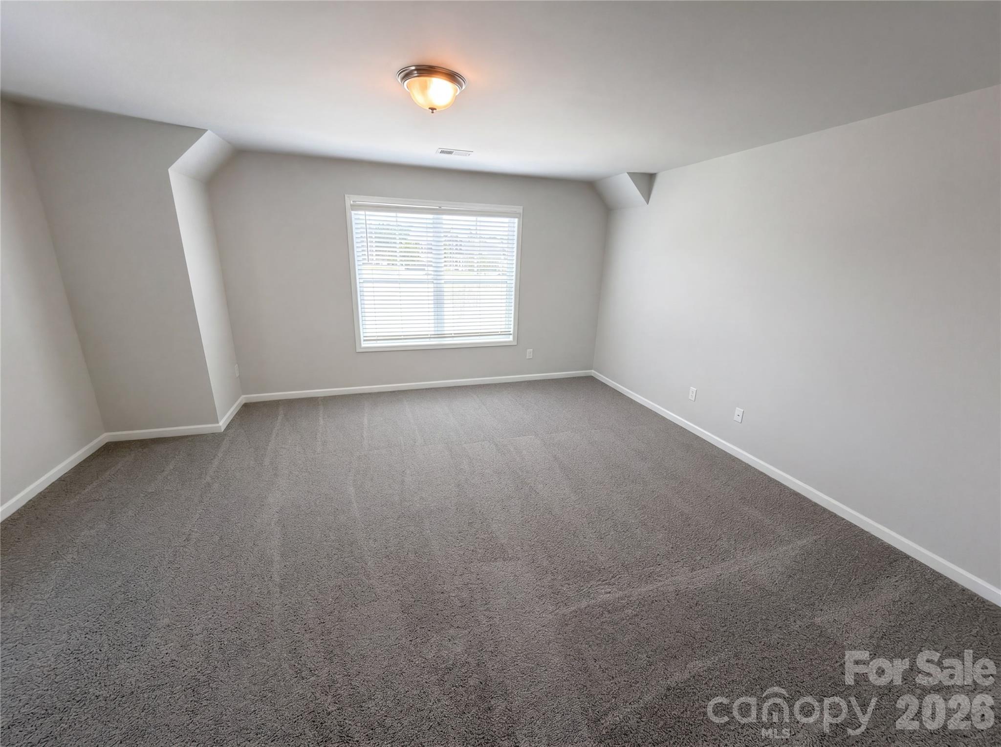5013 Shadowbrook Road Property Photo 8
