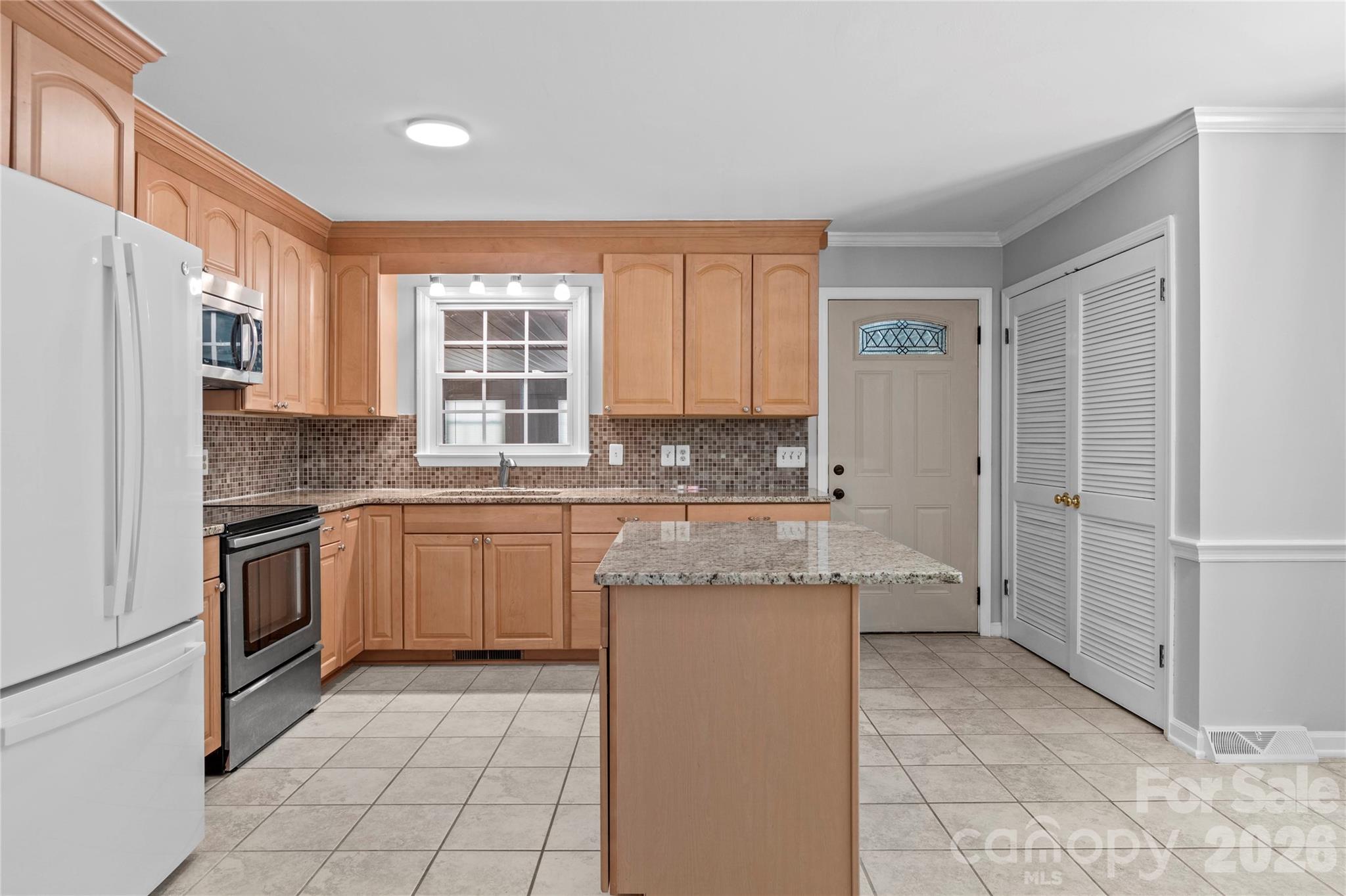 3545 N Lakeshore Drive Property Photo 8