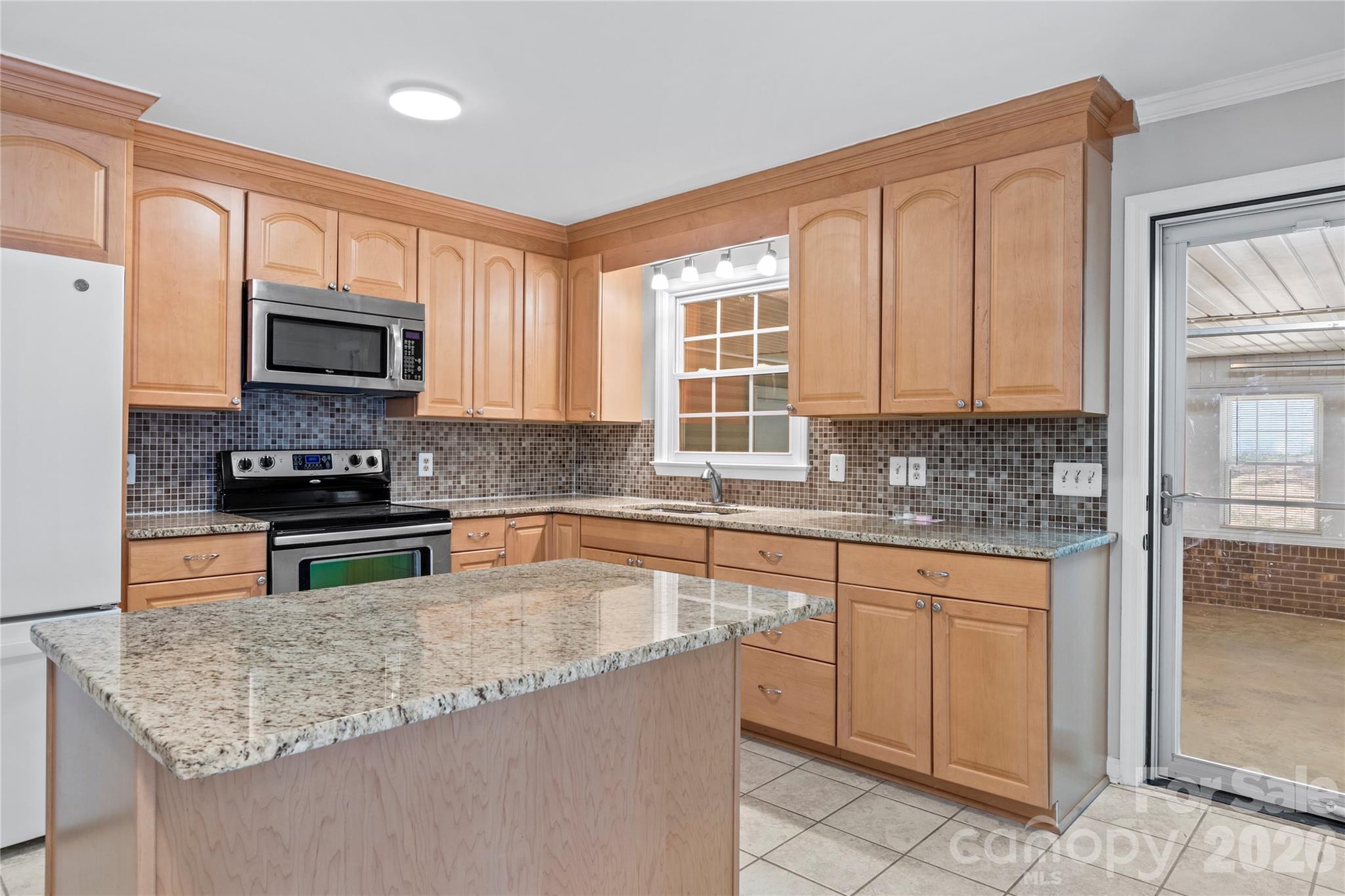 3545 N Lakeshore Drive Property Photo 12