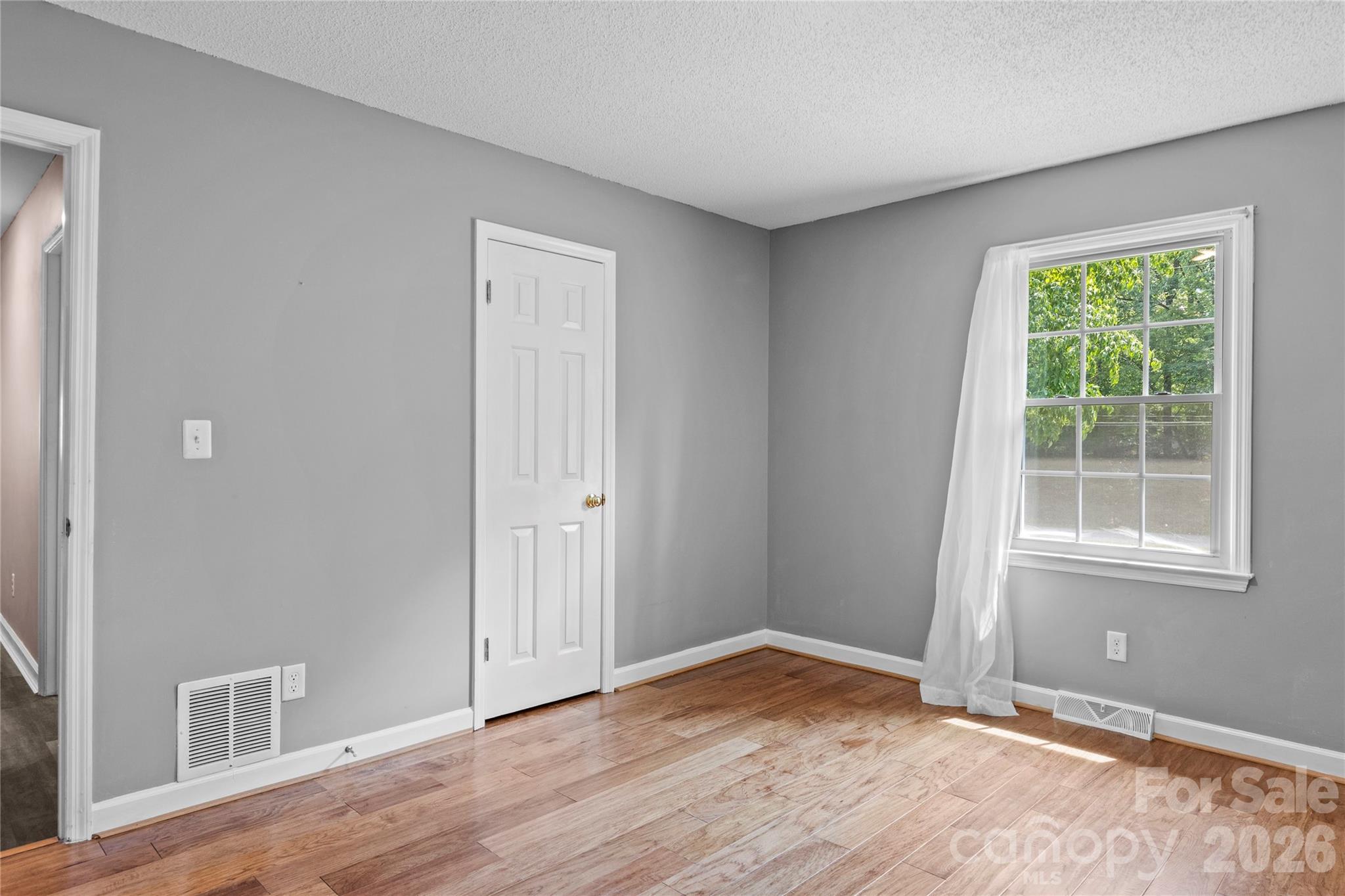 3545 N Lakeshore Drive Property Photo 23