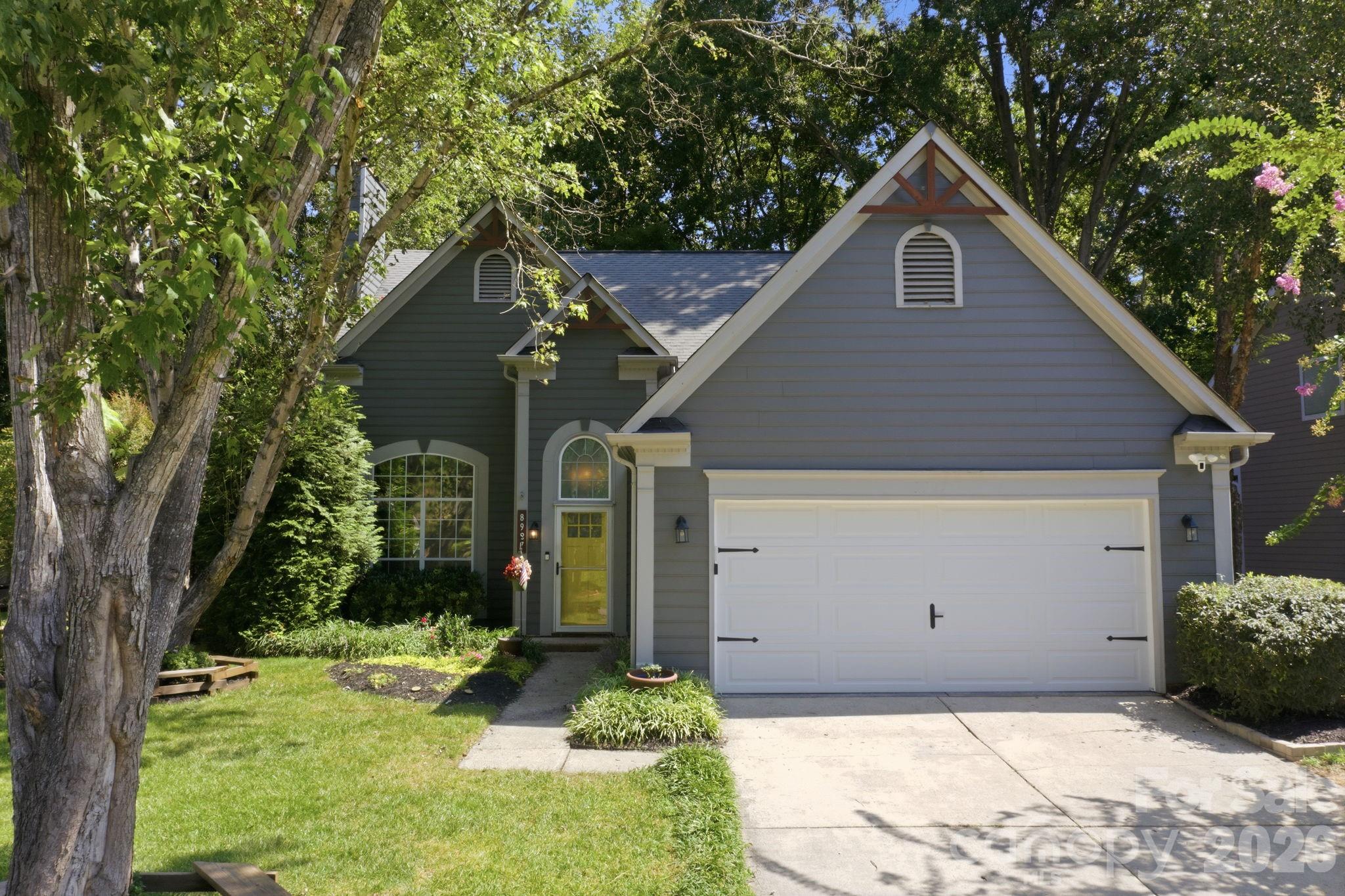 8927 Raven Park Drive Property Photo 1