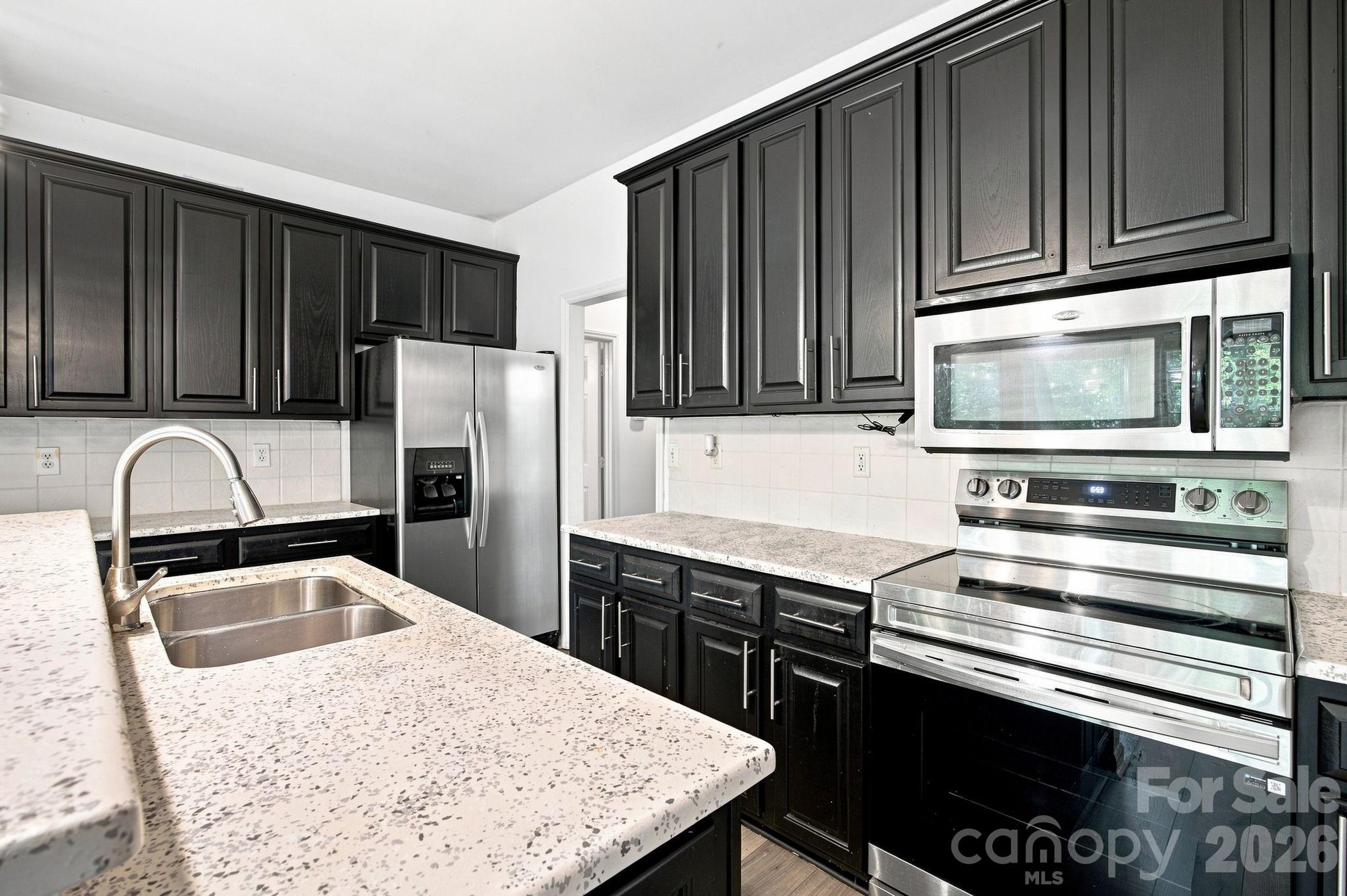 8927 Raven Park Drive Property Photo 11