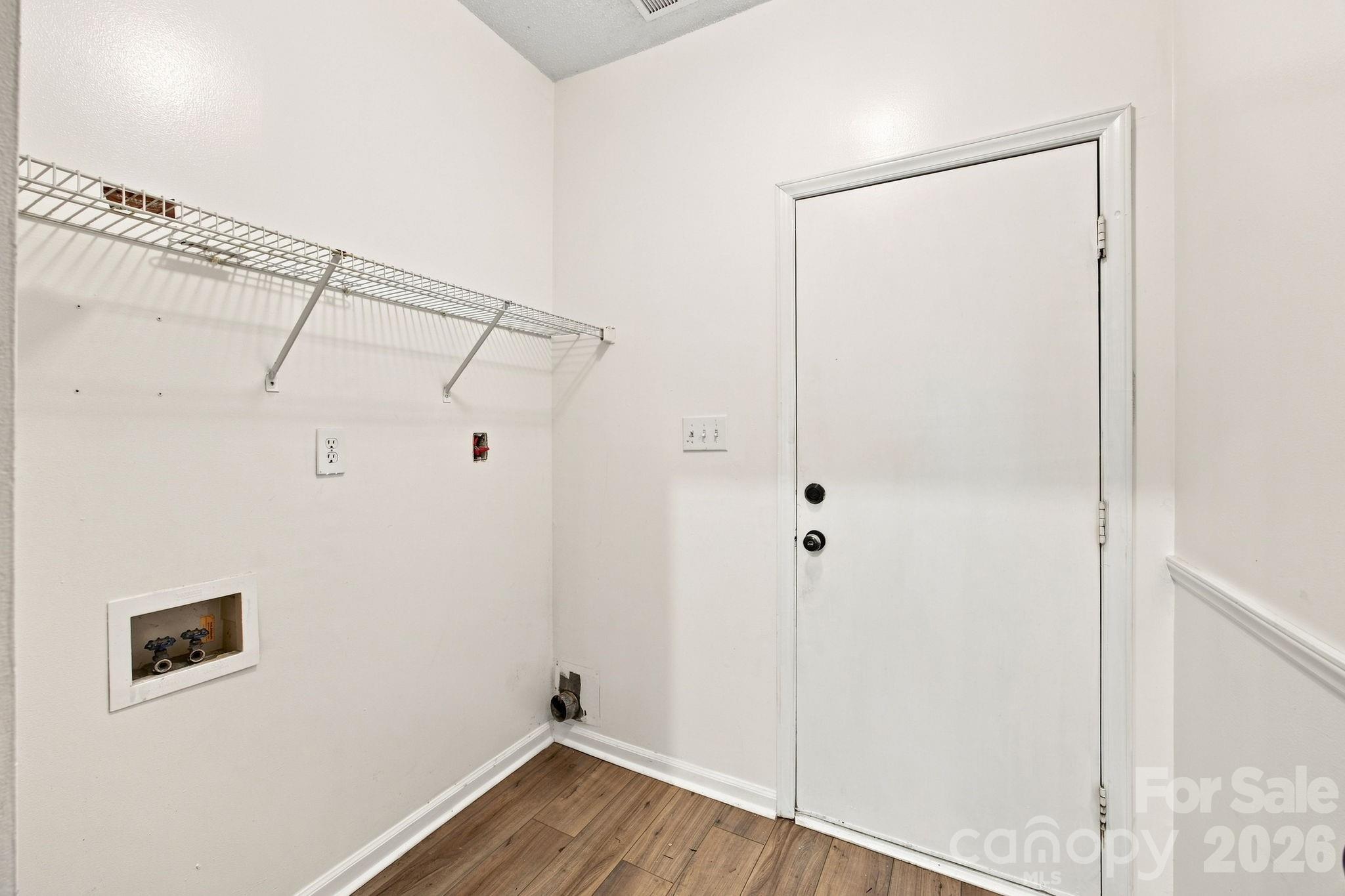 8927 Raven Park Drive Property Photo 17