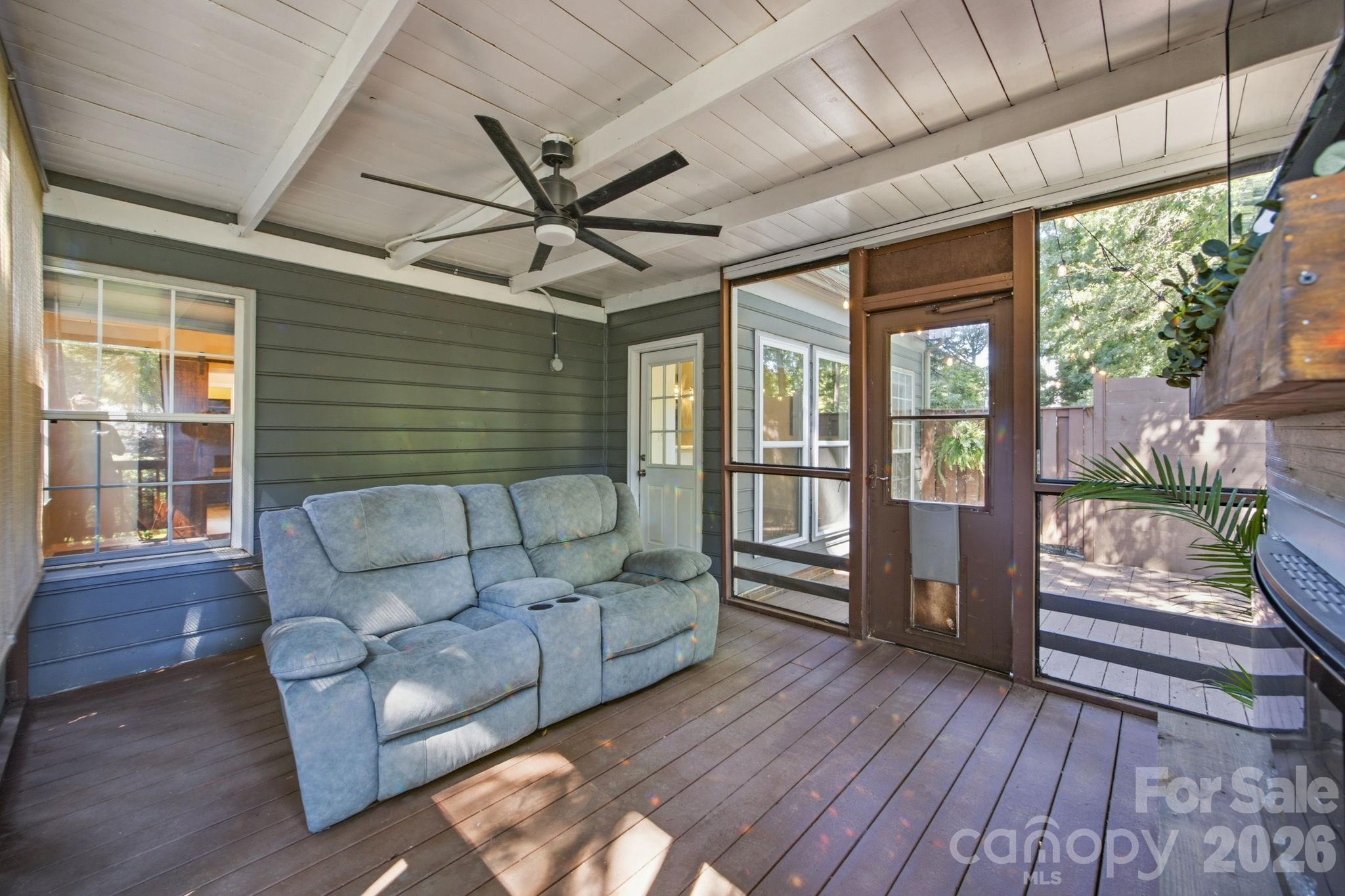 8927 Raven Park Drive Property Photo 30