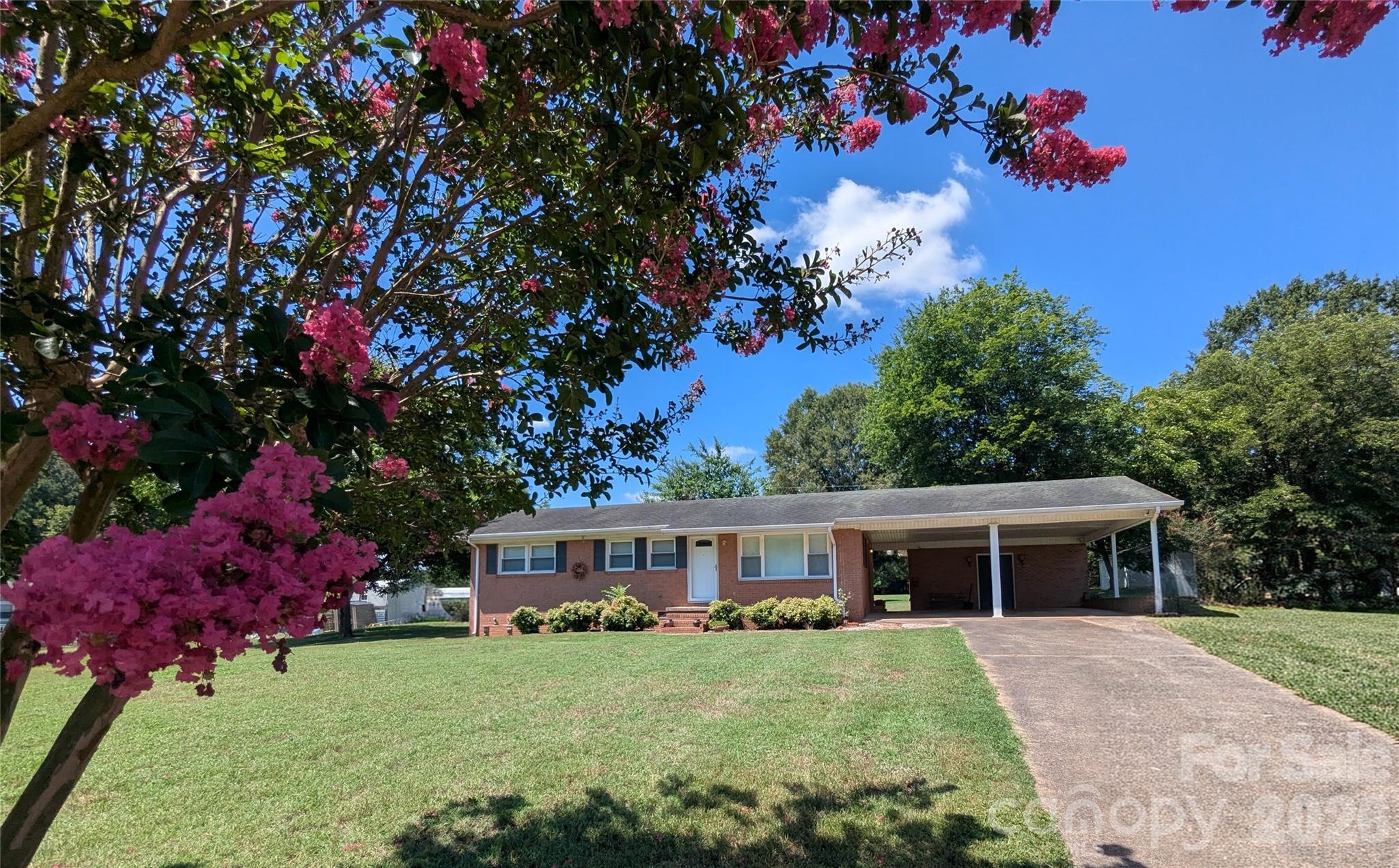 424 Bear Creek Road Property Photo 1