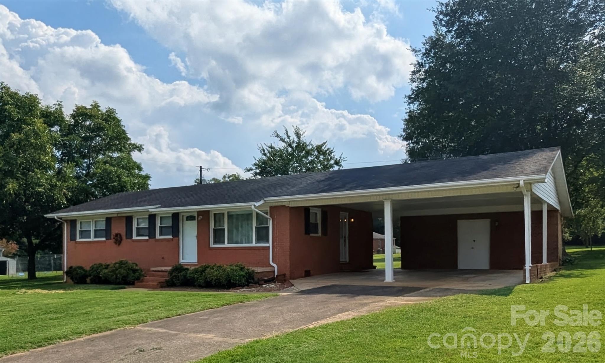 424 Bear Creek Road Property Photo 2