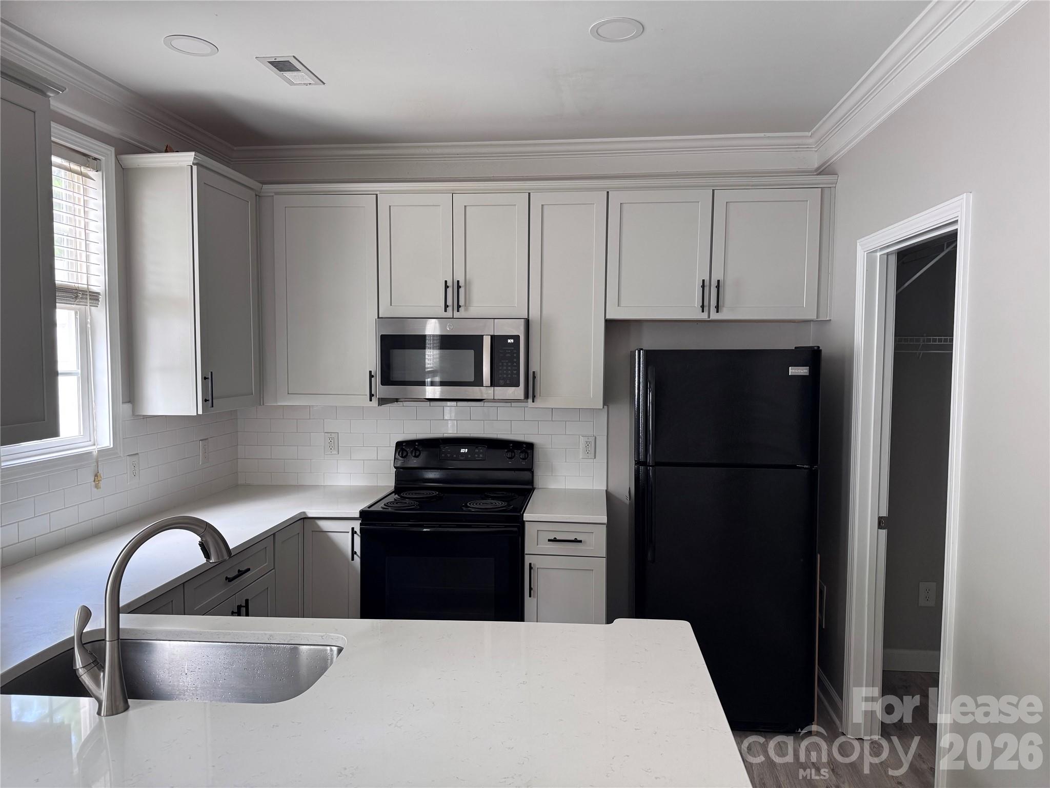 9737 Longstone Lane Property Photo 3