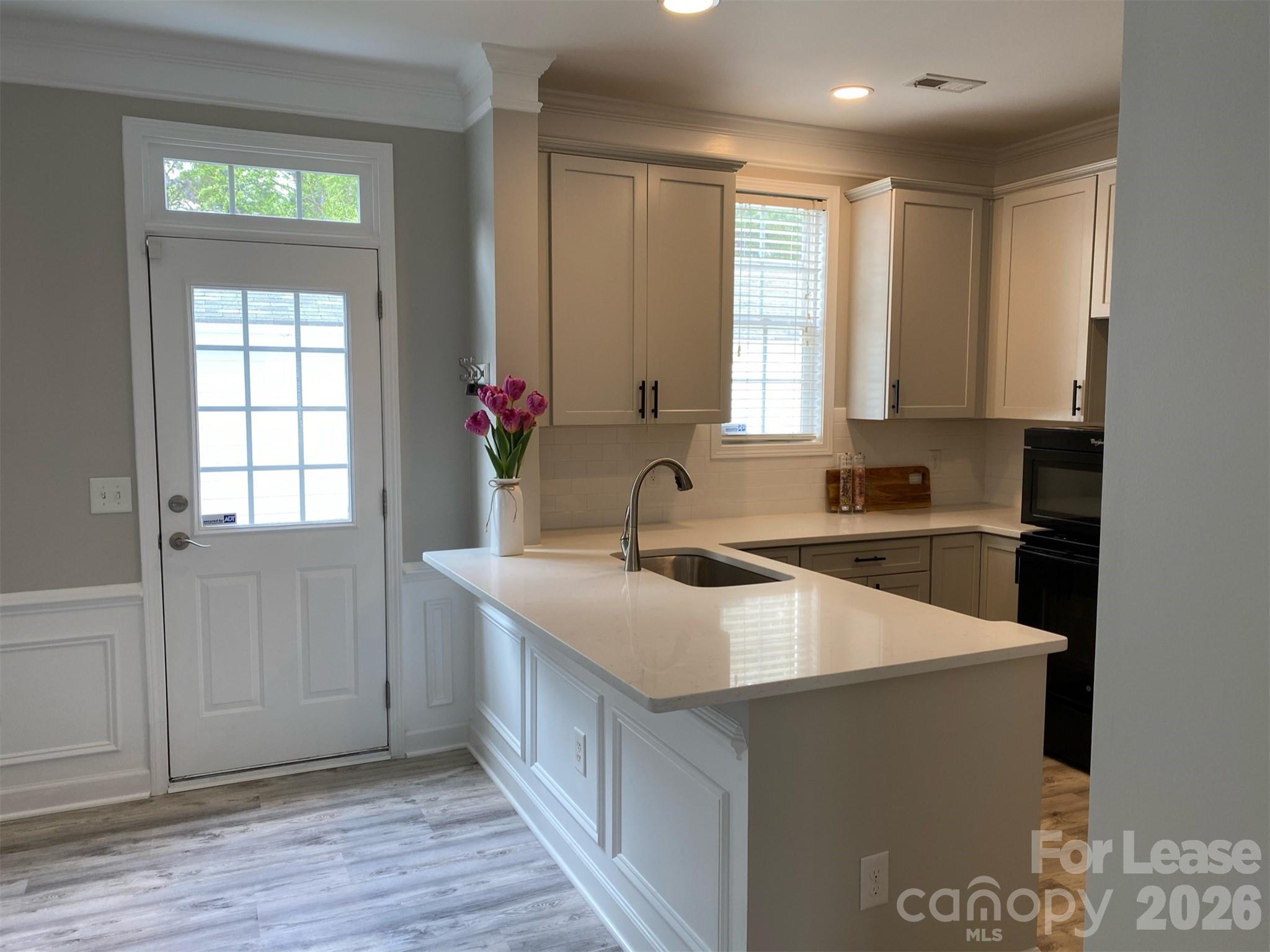 9737 Longstone Lane Property Photo 6