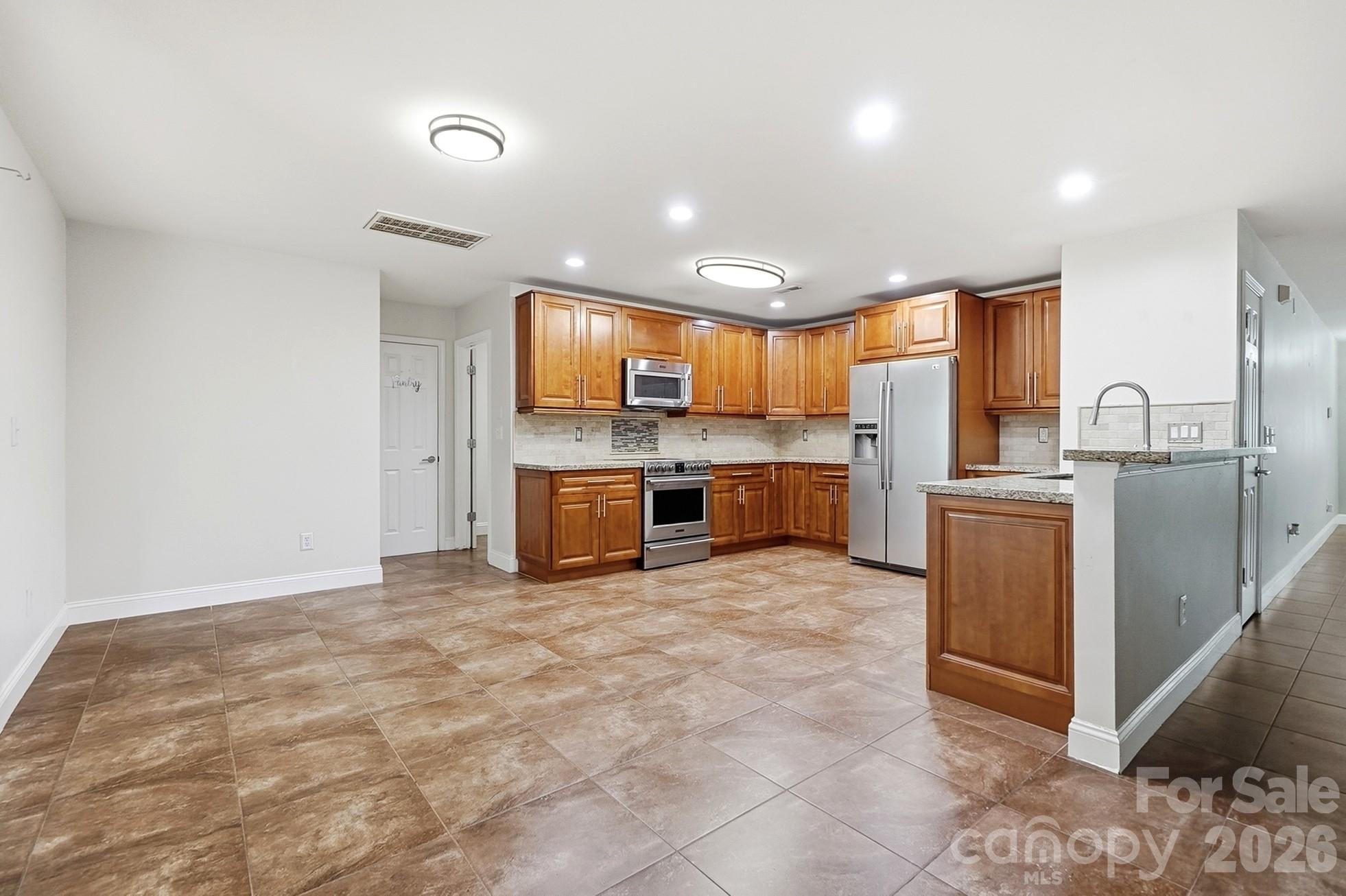 6324 Carpentaria Court Property Photo 8