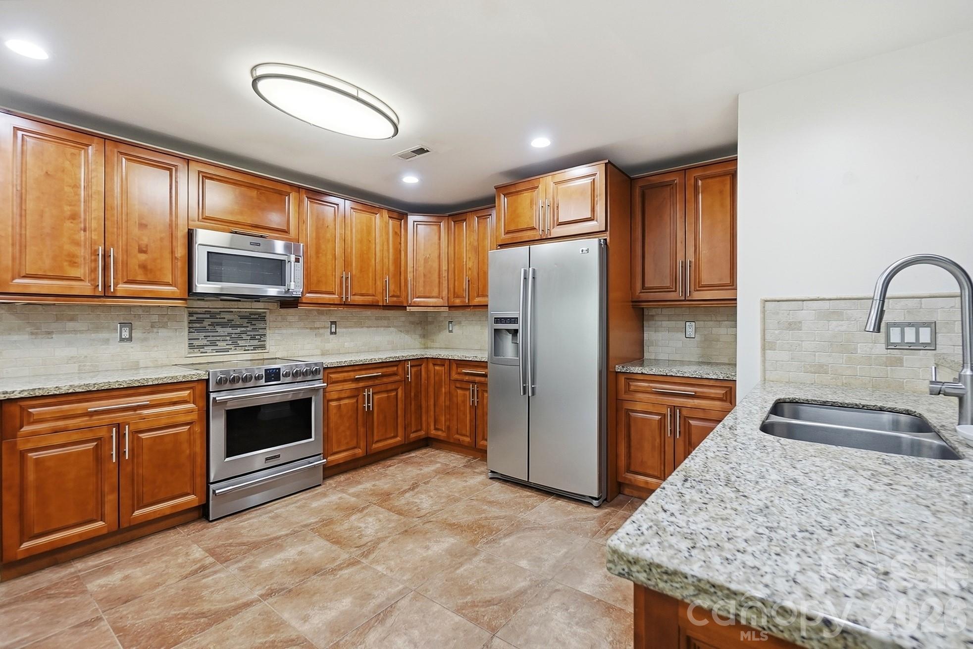 6324 Carpentaria Court Property Photo 9