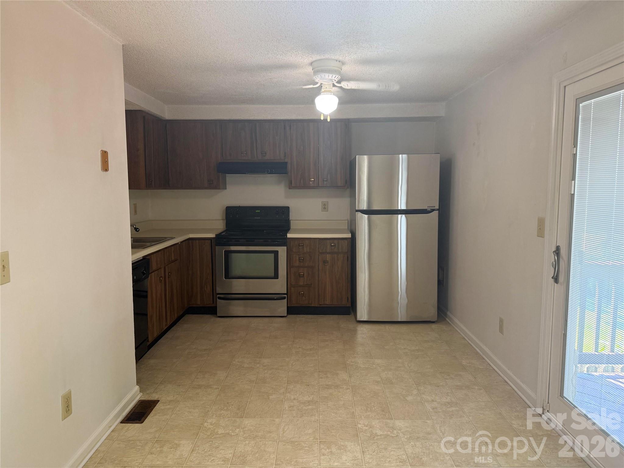 9762 Old Gate Drive Property Photo 3