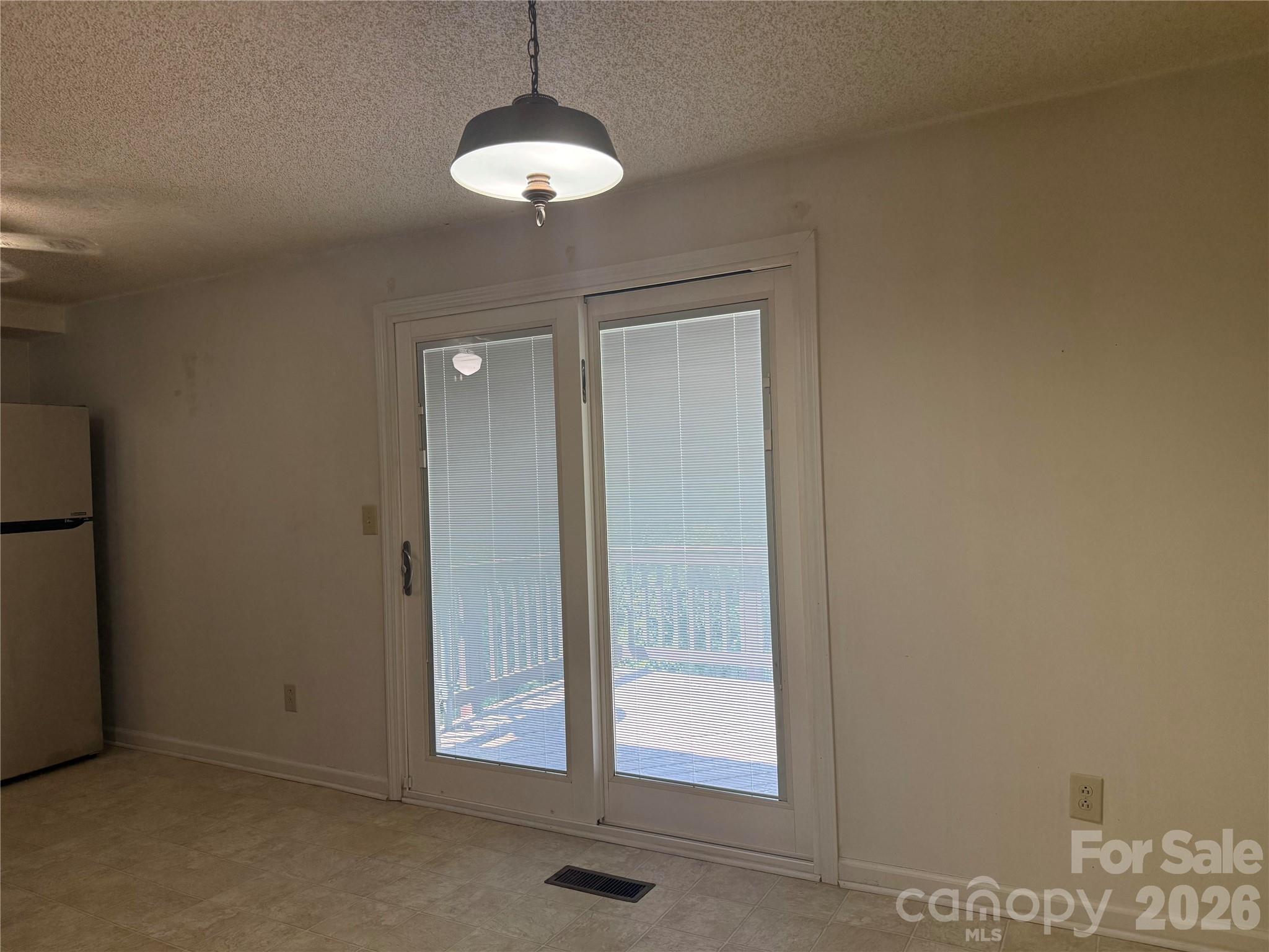 9762 Old Gate Drive Property Photo 4