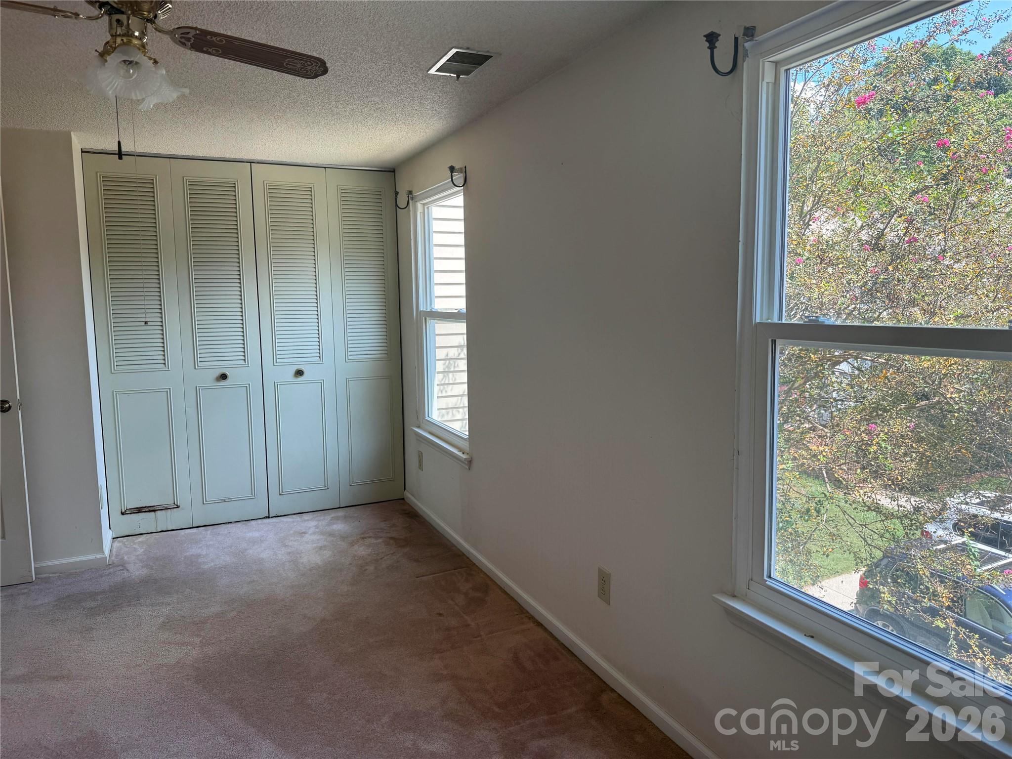 9762 Old Gate Drive Property Photo 7