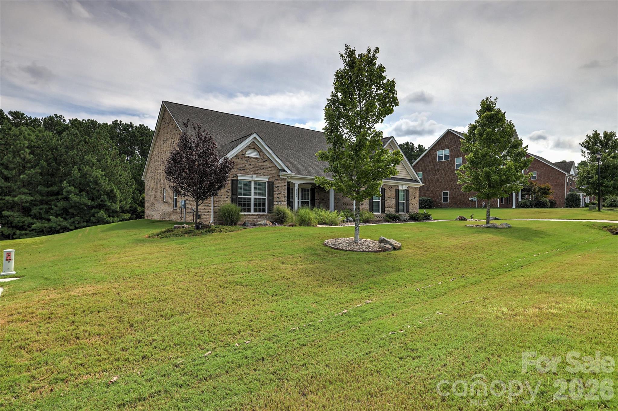 2084 Fuera Road Property Photo 2