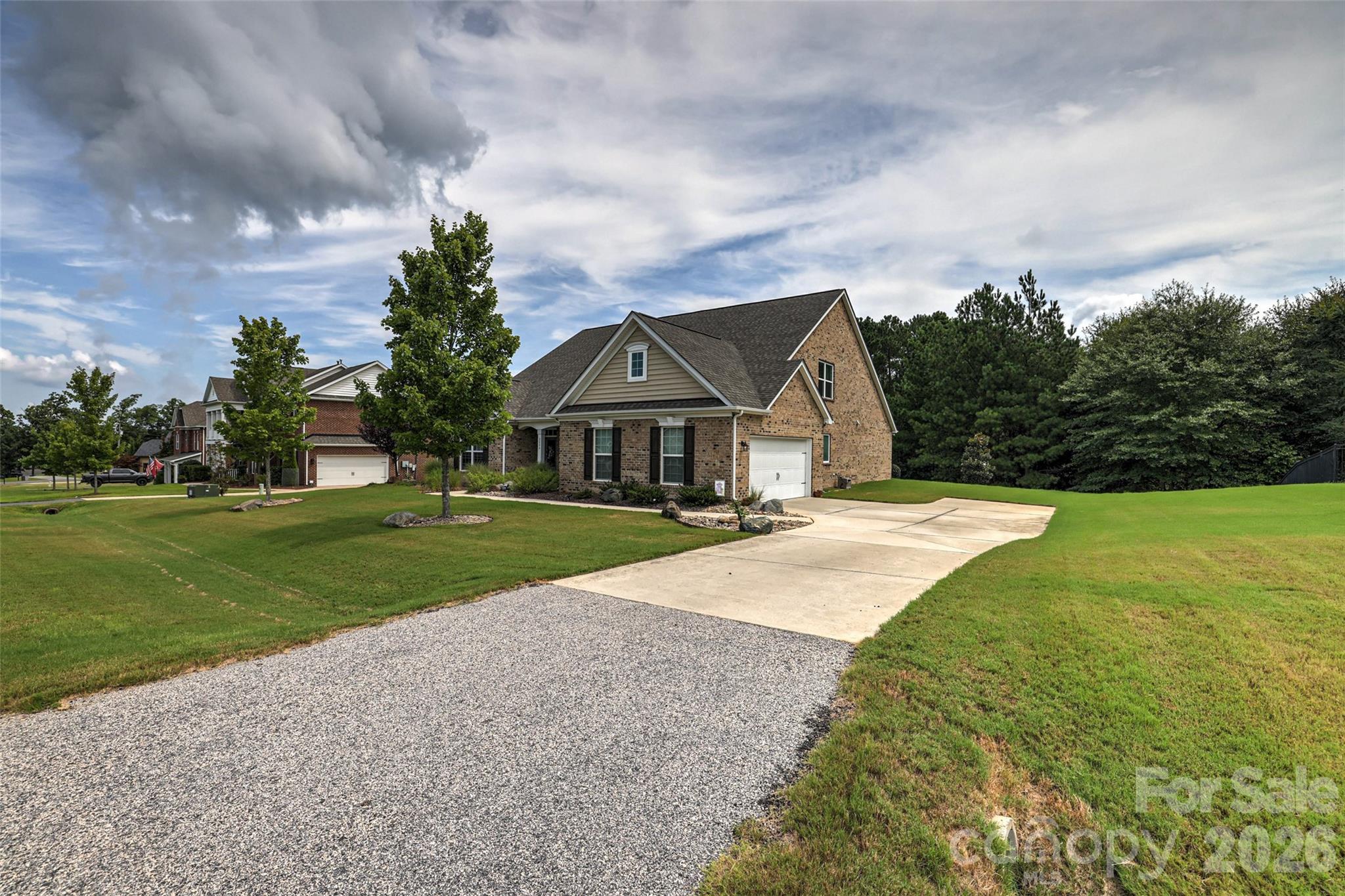 2084 Fuera Road Property Photo 3