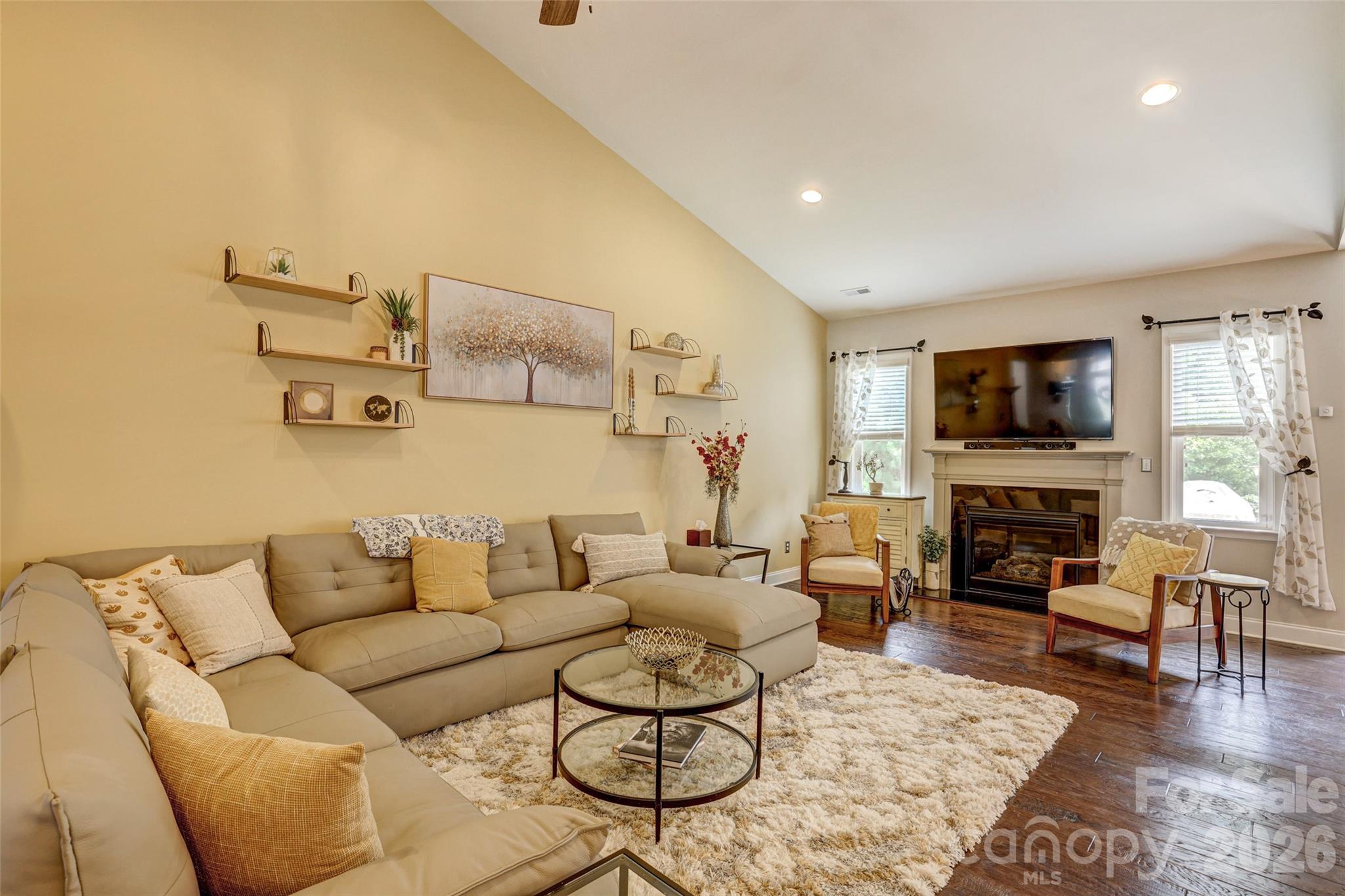 2084 Fuera Road Property Photo 12