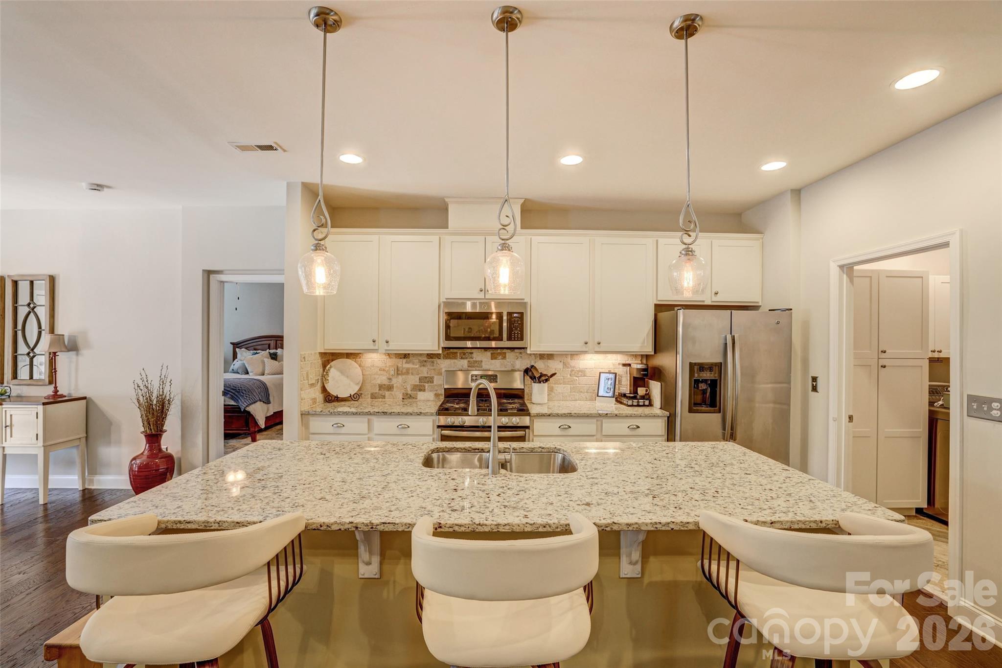 2084 Fuera Road Property Photo 14