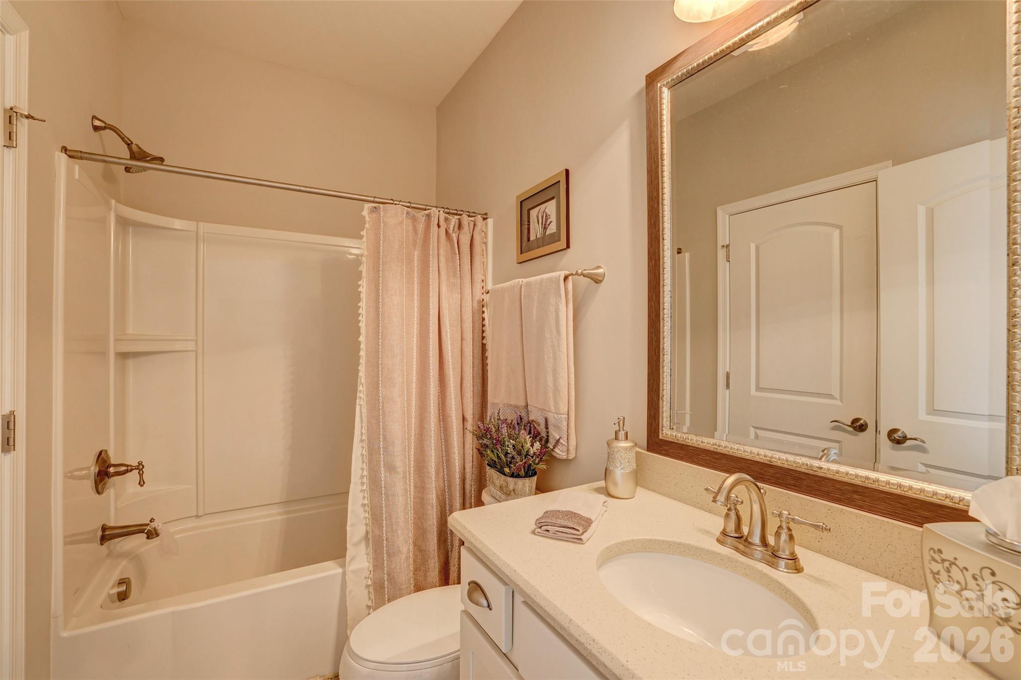 2084 Fuera Road Property Photo 37