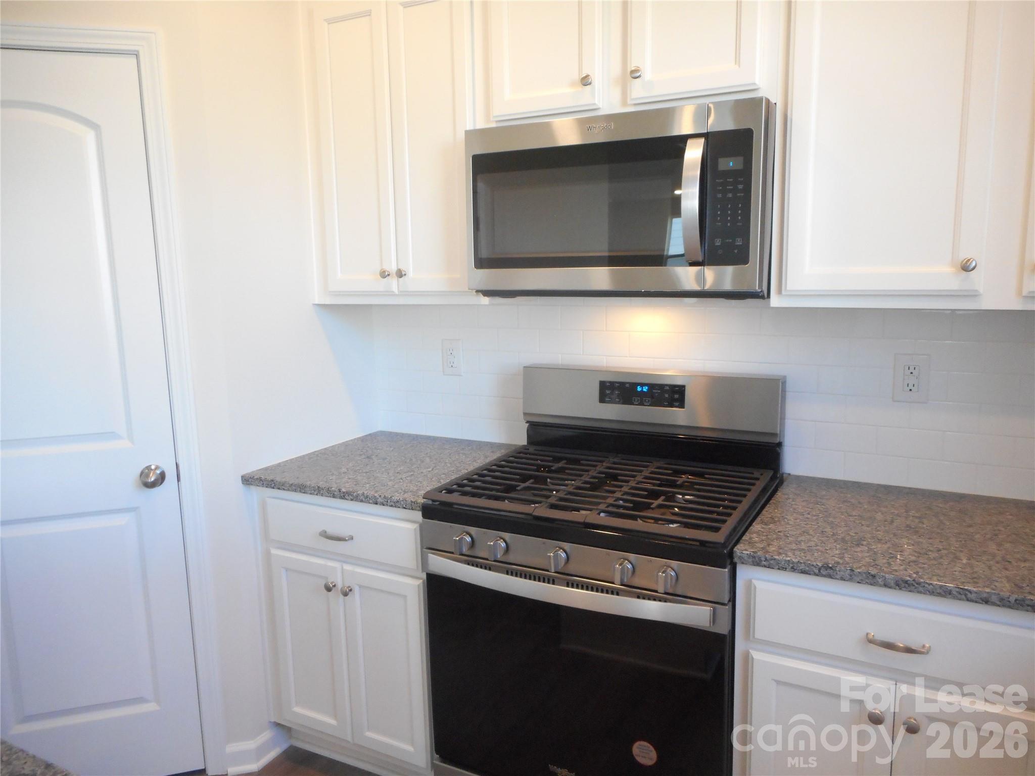 5022 Markfield Lane Property Photo 6