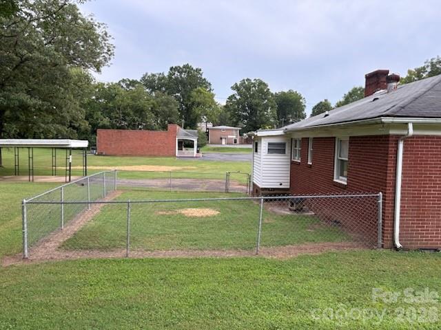 316 E Statesville Avenue Property Photo 6