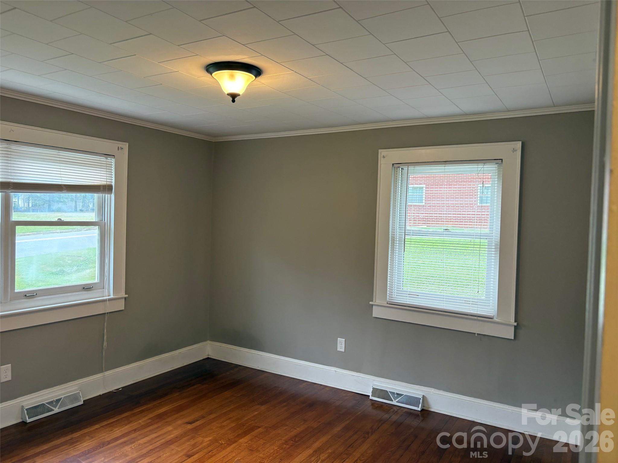 316 E Statesville Avenue Property Photo 25