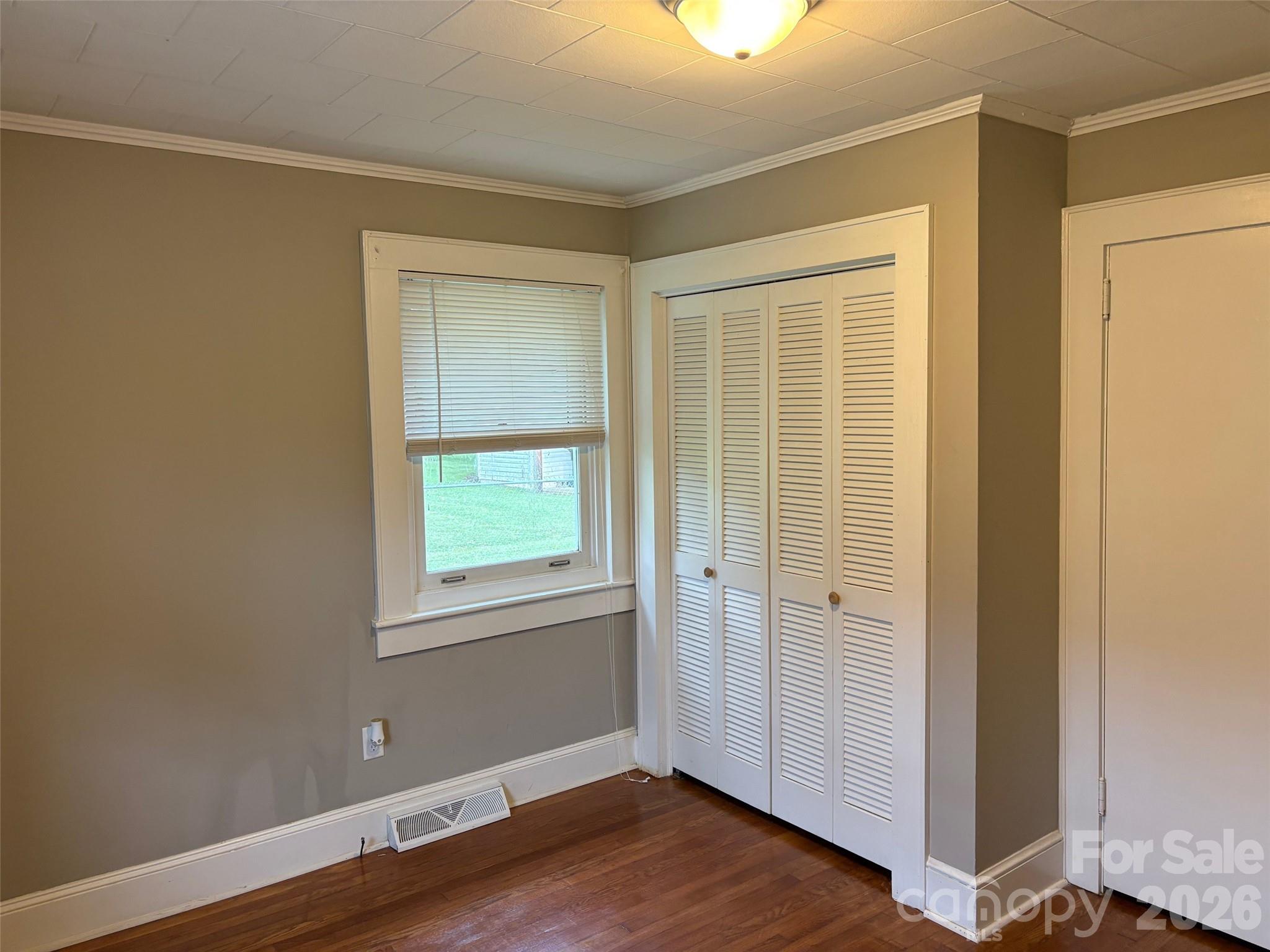 316 E Statesville Avenue Property Photo 27