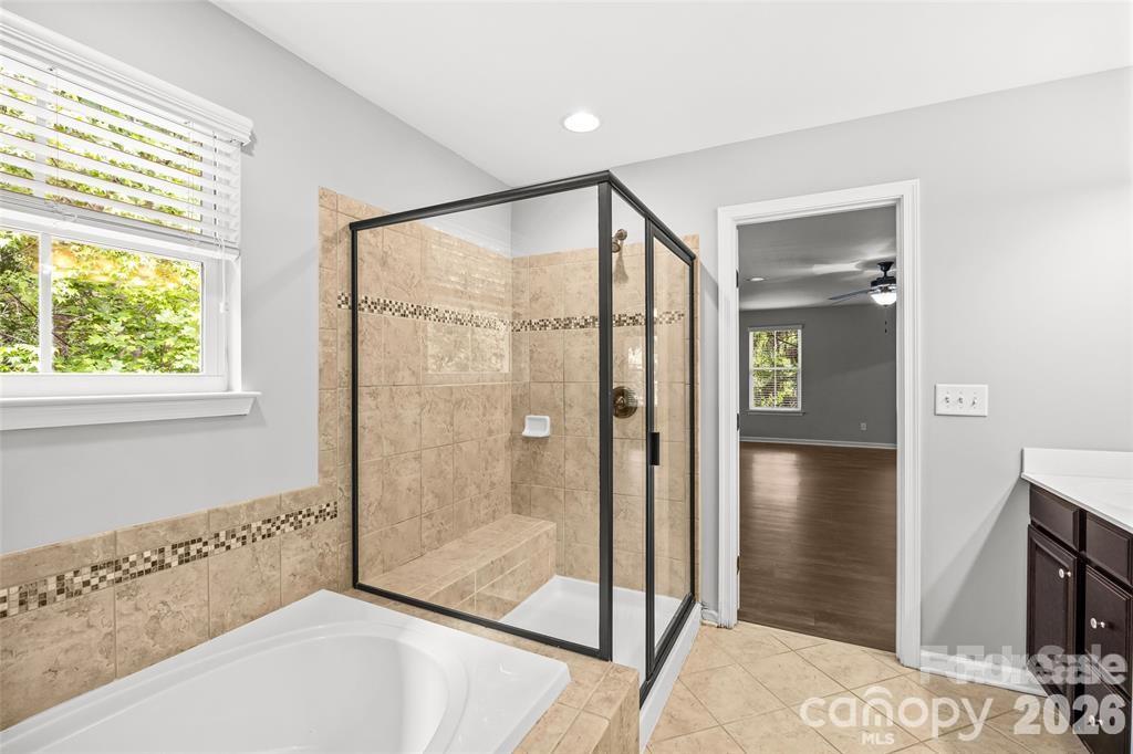 4008 Pinebrook Lane Property Photo 11