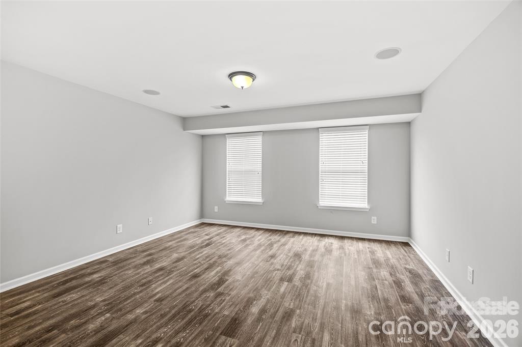 4008 Pinebrook Lane Property Photo 12