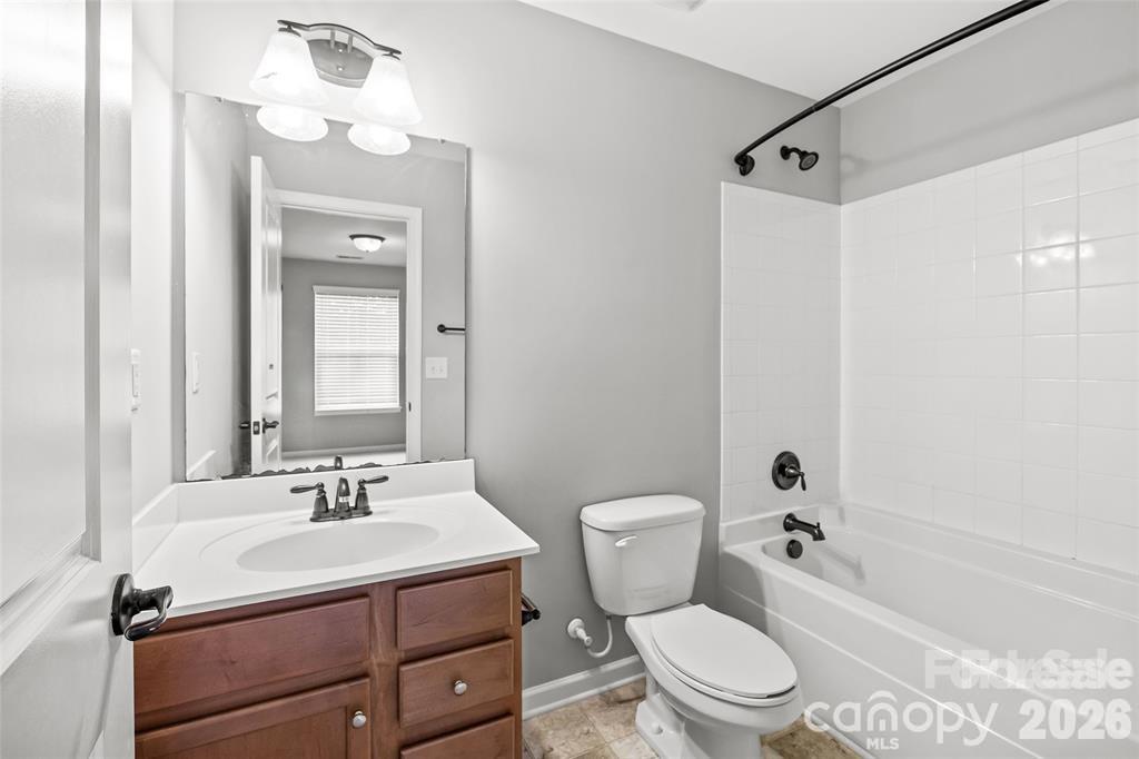 4008 Pinebrook Lane Property Photo 17