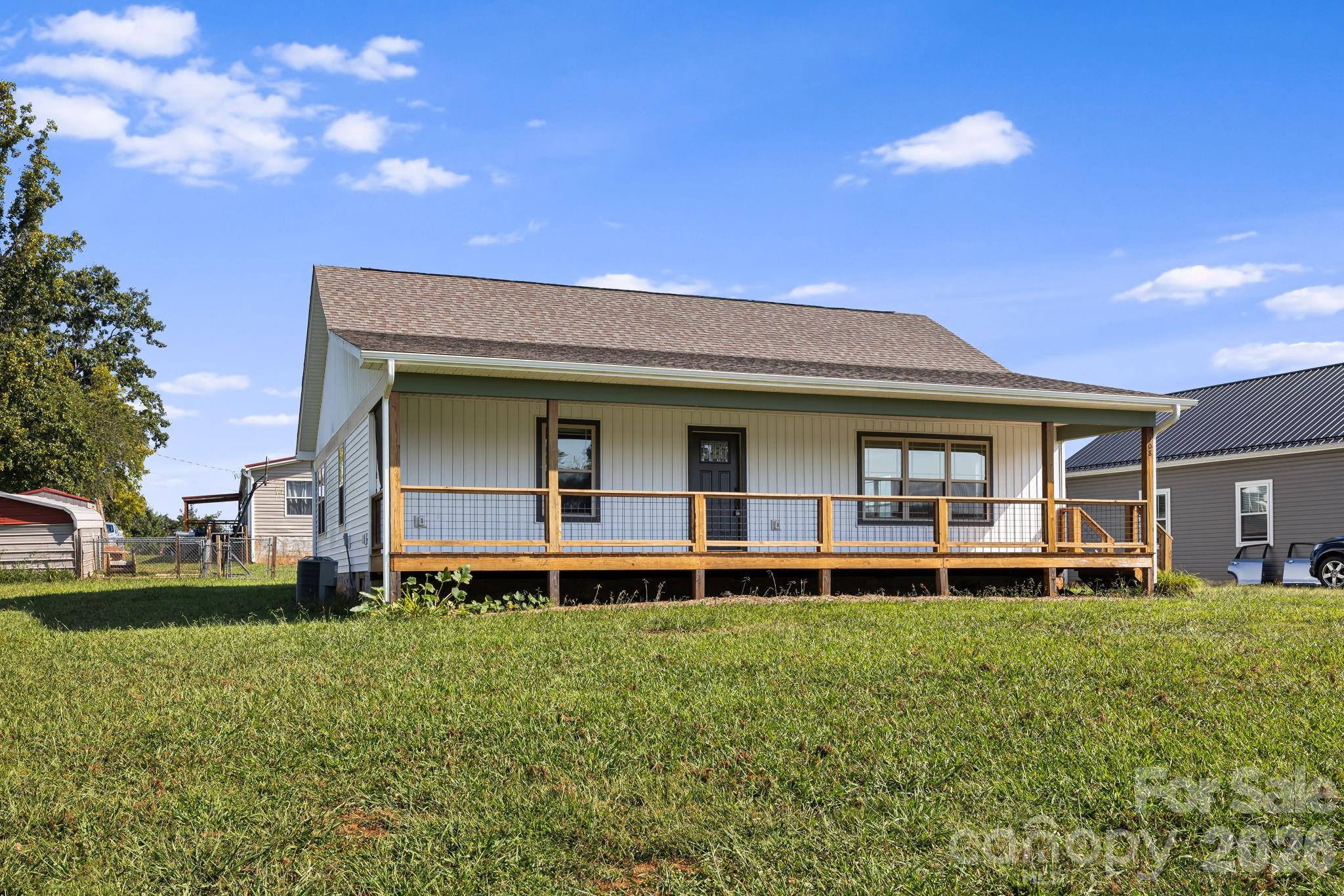 108 Split Rail Drive Extension Property Photo 1