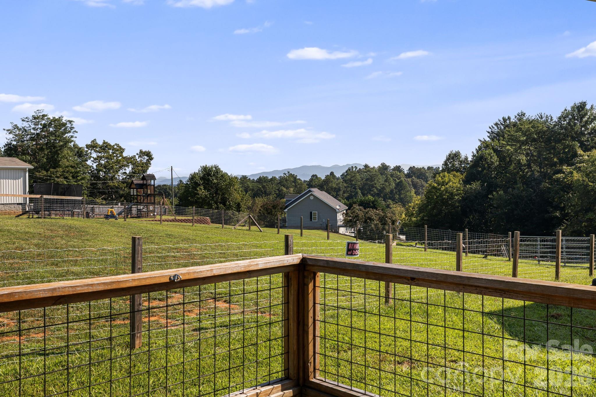 108 Split Rail Drive Extension Property Photo 24