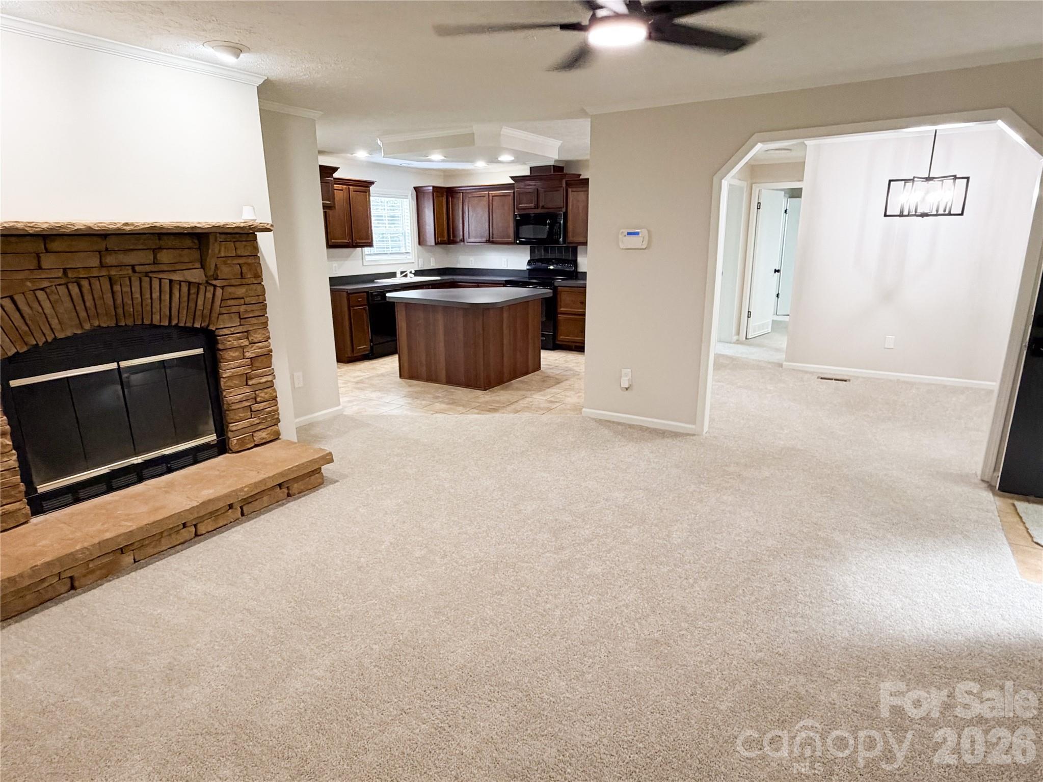 3556 Oakwood Avenue Property Photo 2