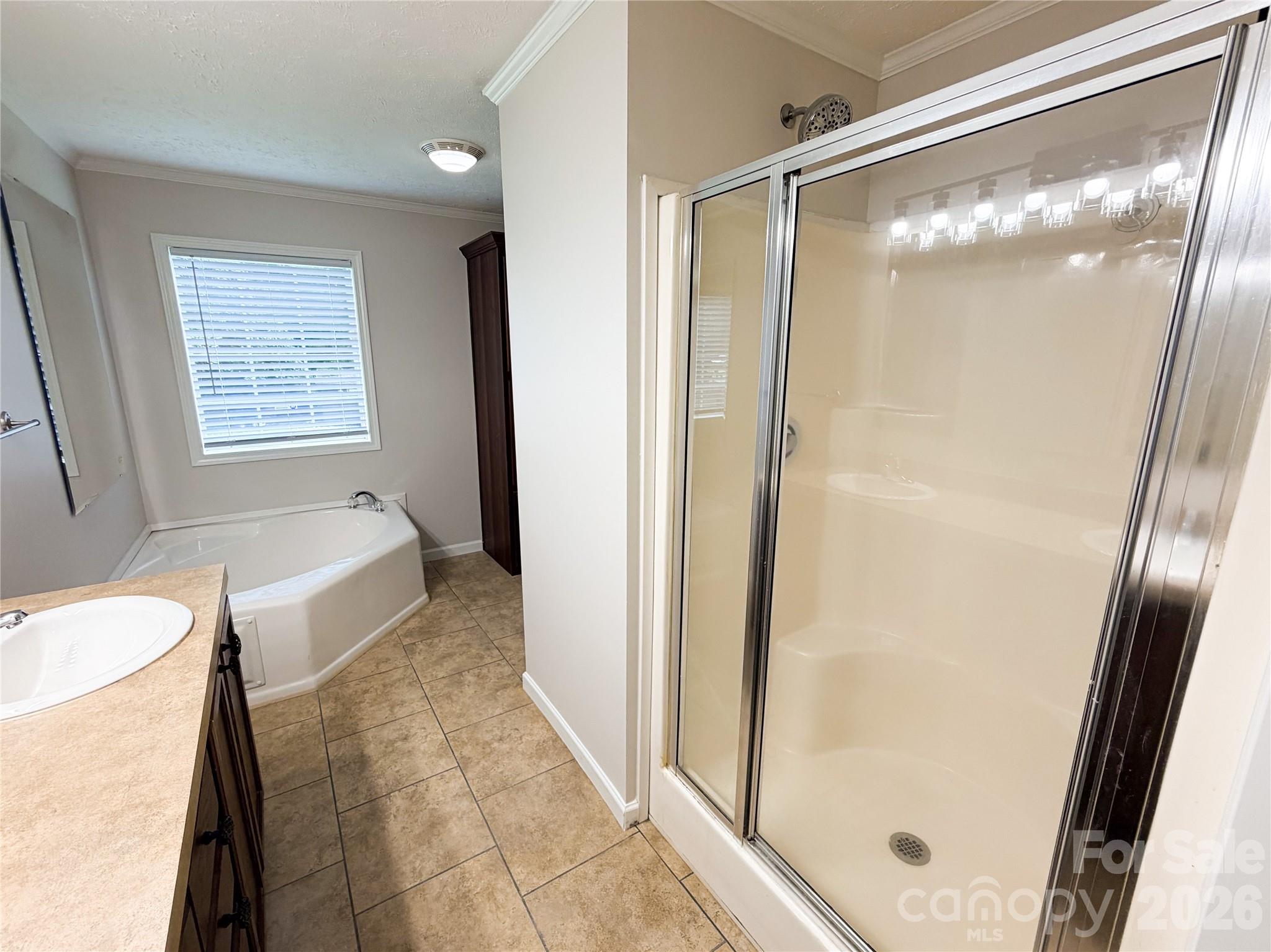 3556 Oakwood Avenue Property Photo 10