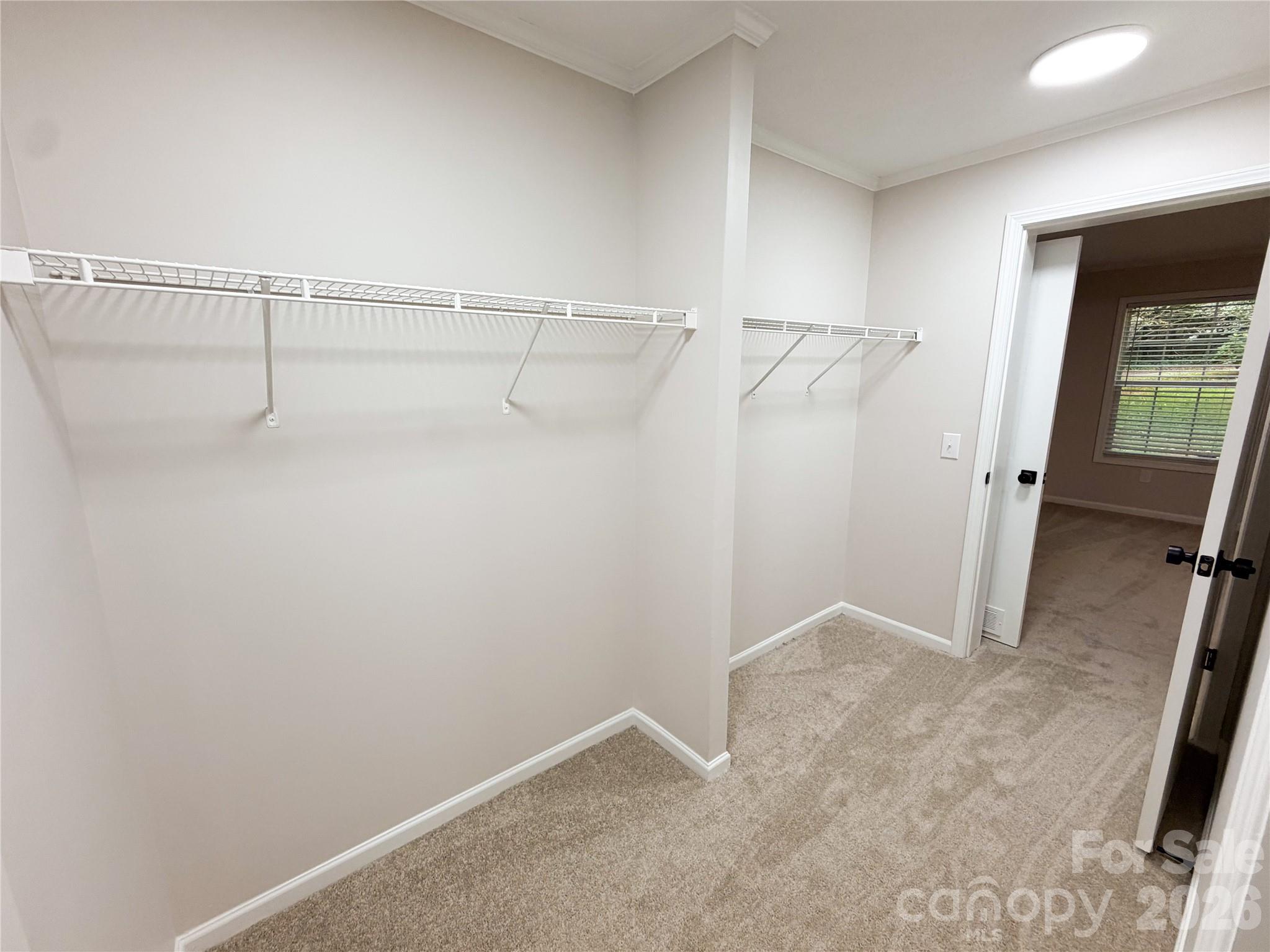 3556 Oakwood Avenue Property Photo 12