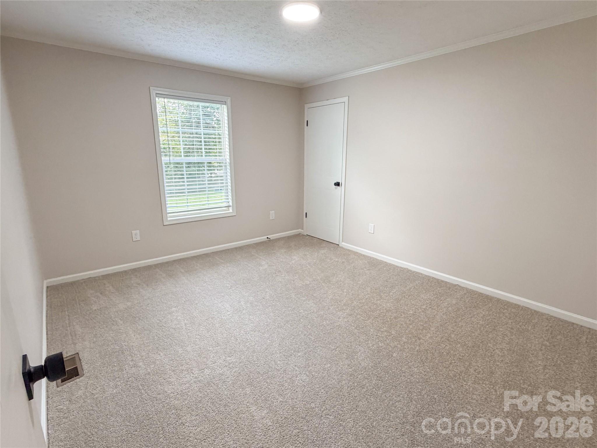 3556 Oakwood Avenue Property Photo 14