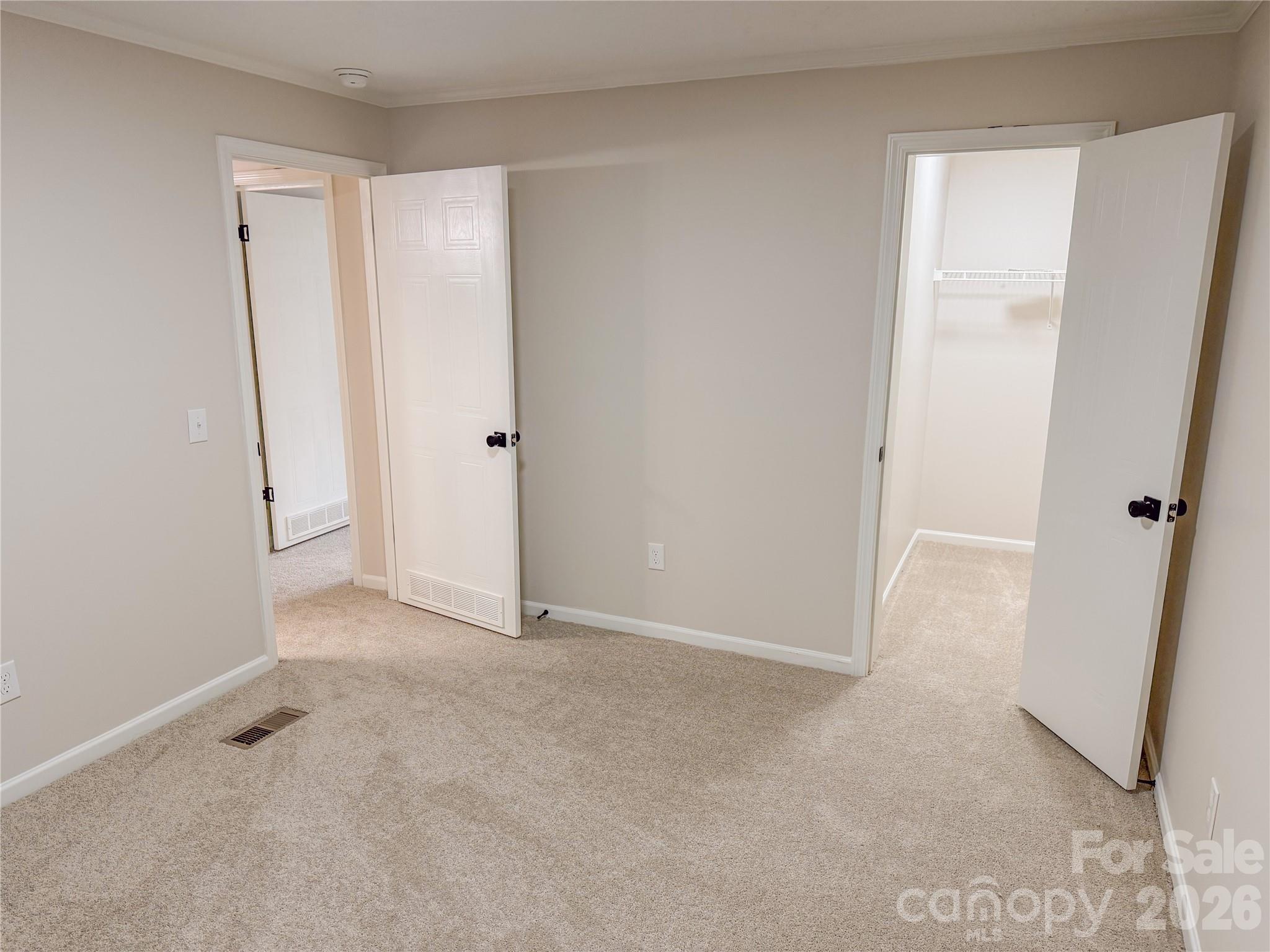 3556 Oakwood Avenue Property Photo 15
