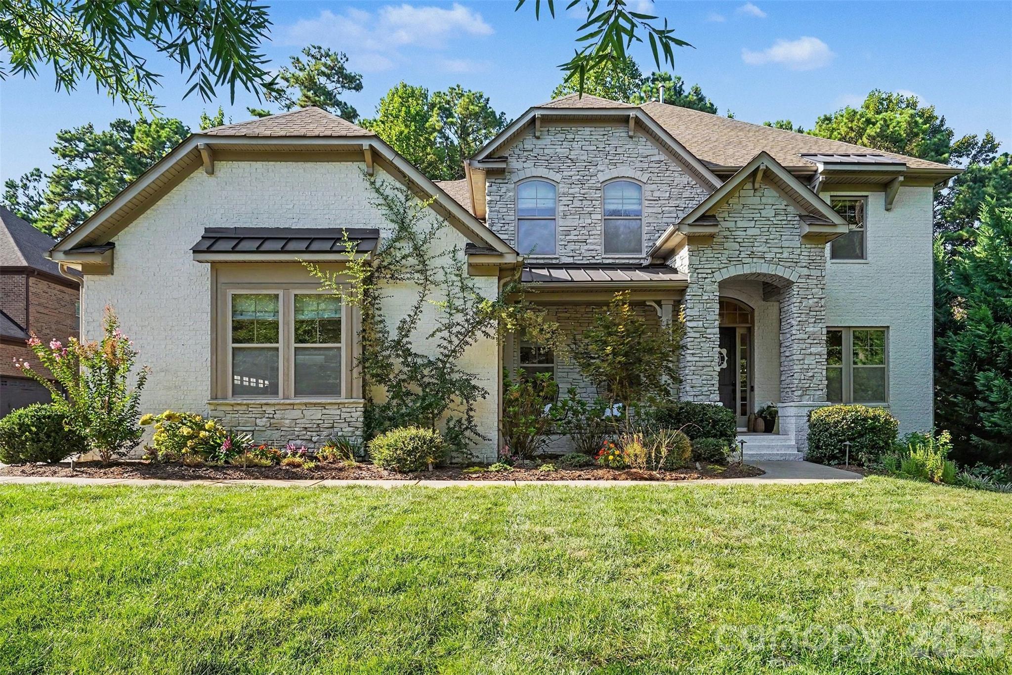 15304 Wyndham Oaks Drive Property Photo 1